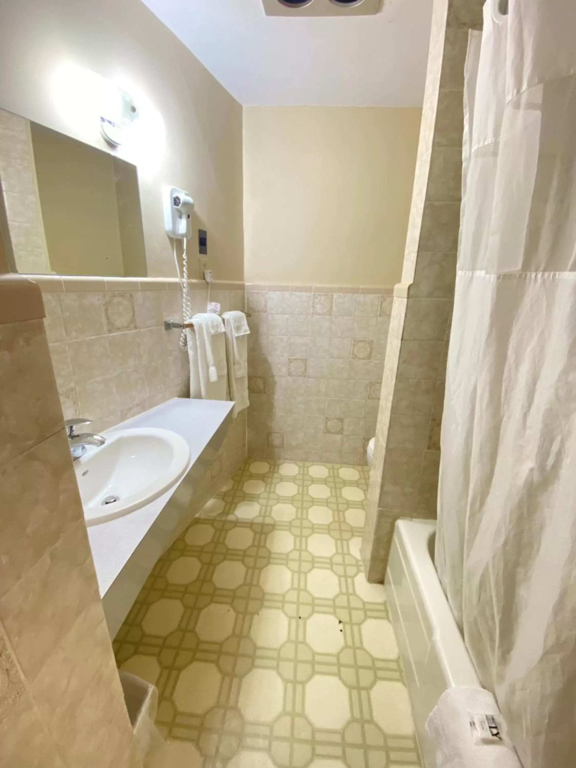 Bathroom in Hotel Bedford