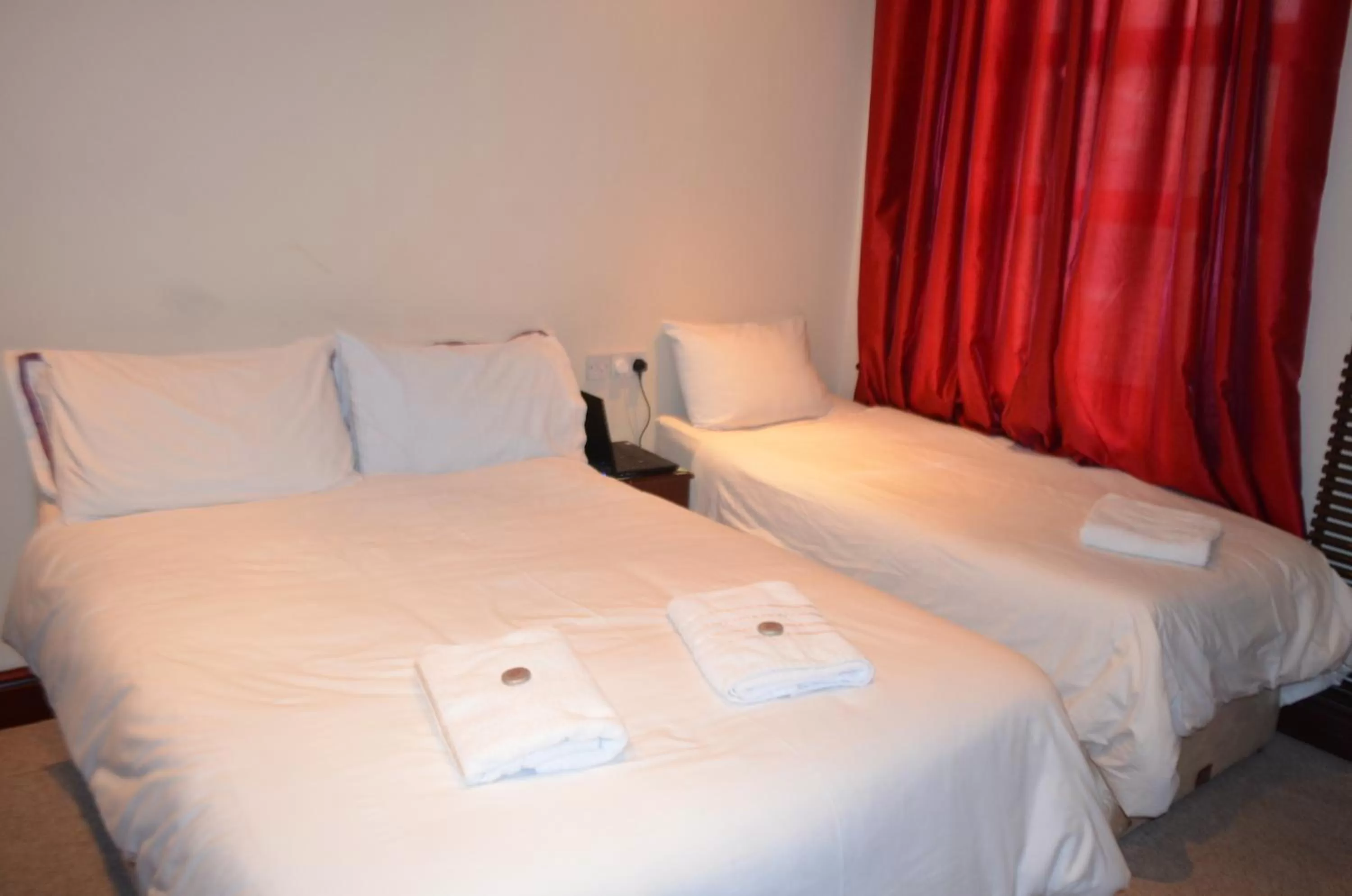 Bed in Lyndhurst Hotel