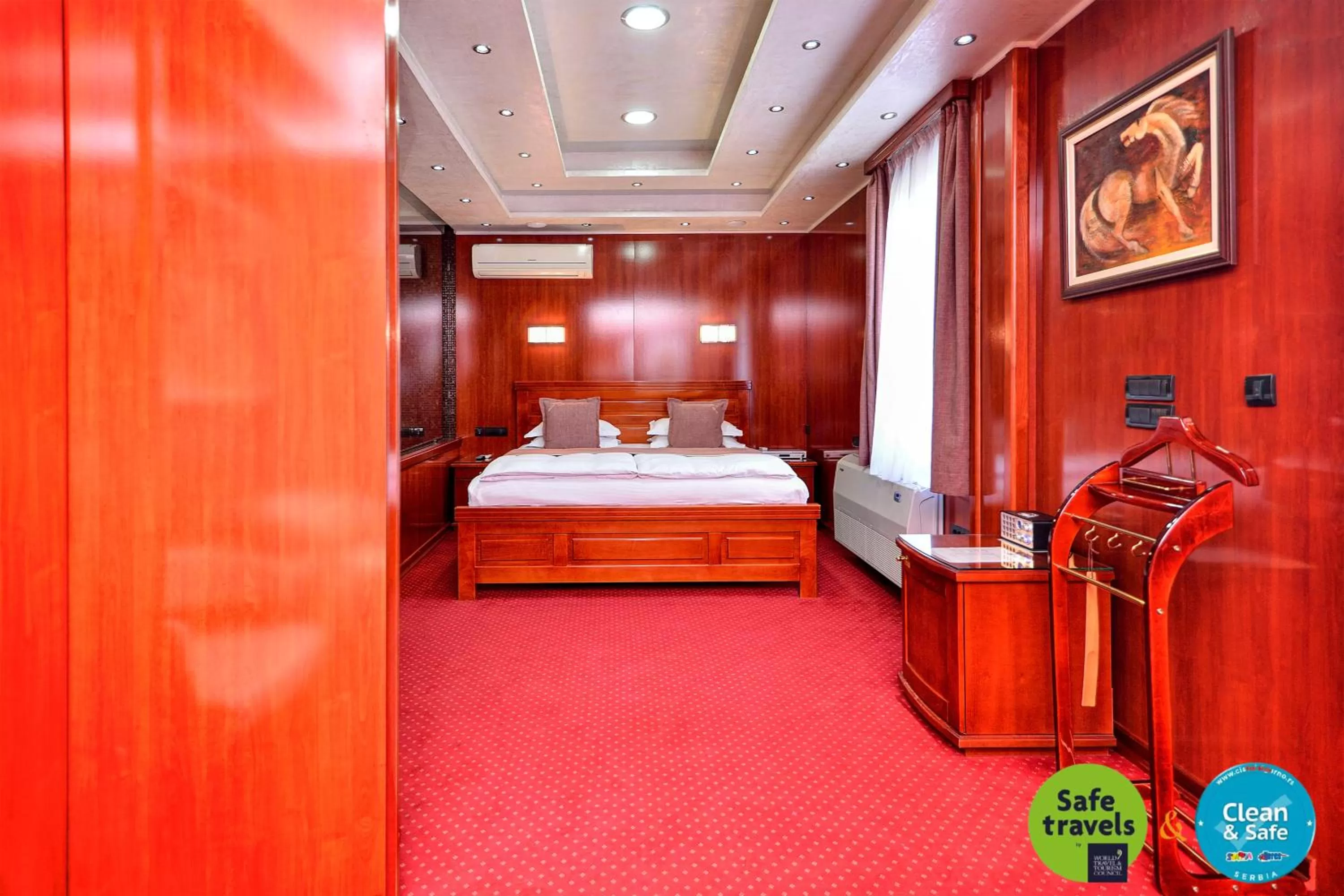 Bedroom, Bed in Prezident Hotel