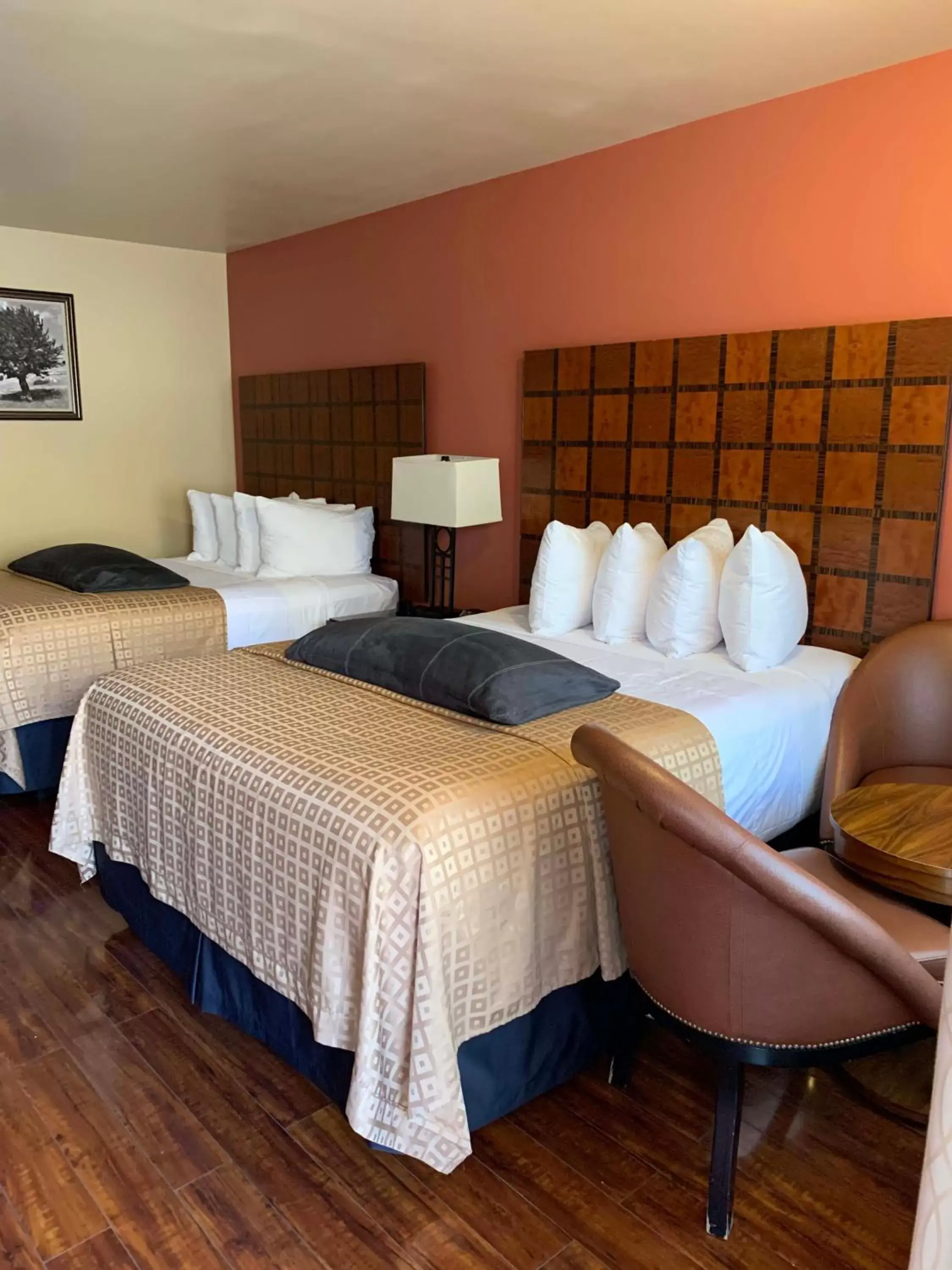 Bedroom, Bed in Matterhorn Inn Ouray