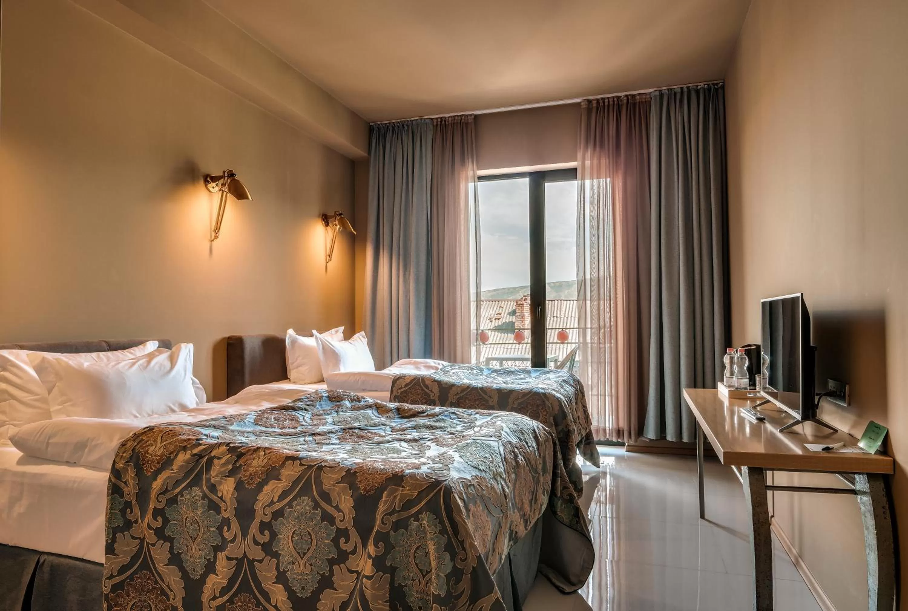 TV and multimedia, Bed in Brim Hotel