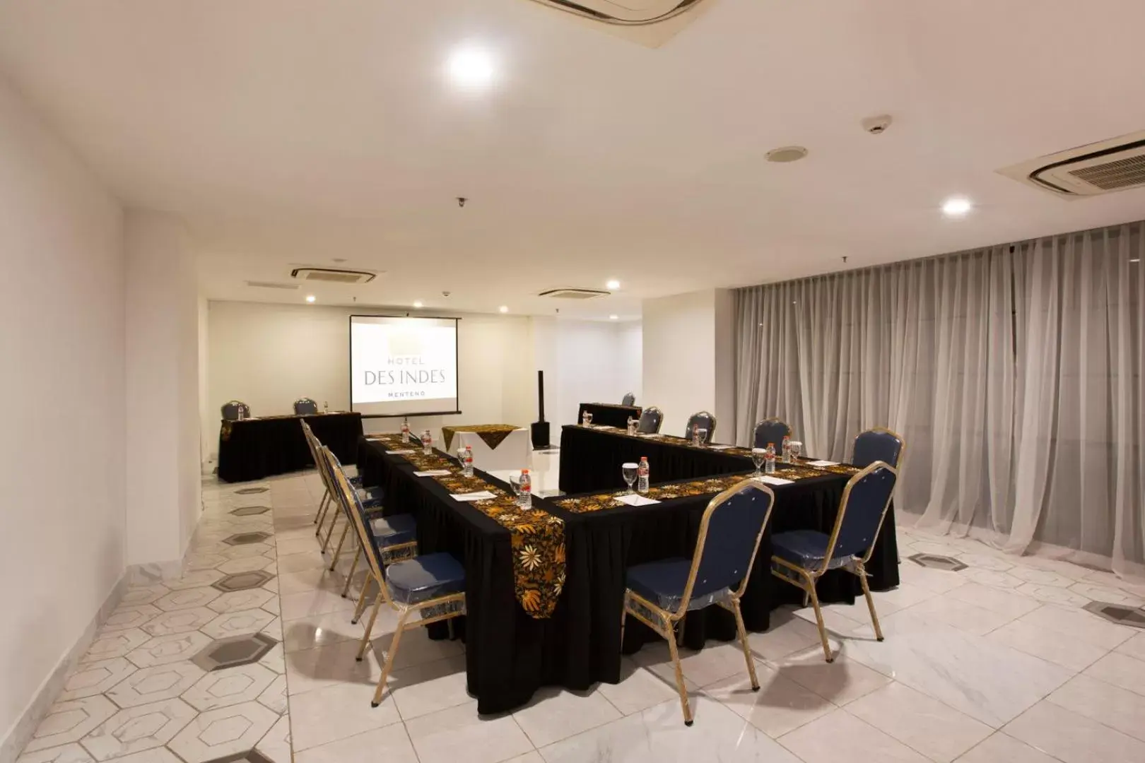 Meeting/conference room in Hotel Des Indes Menteng