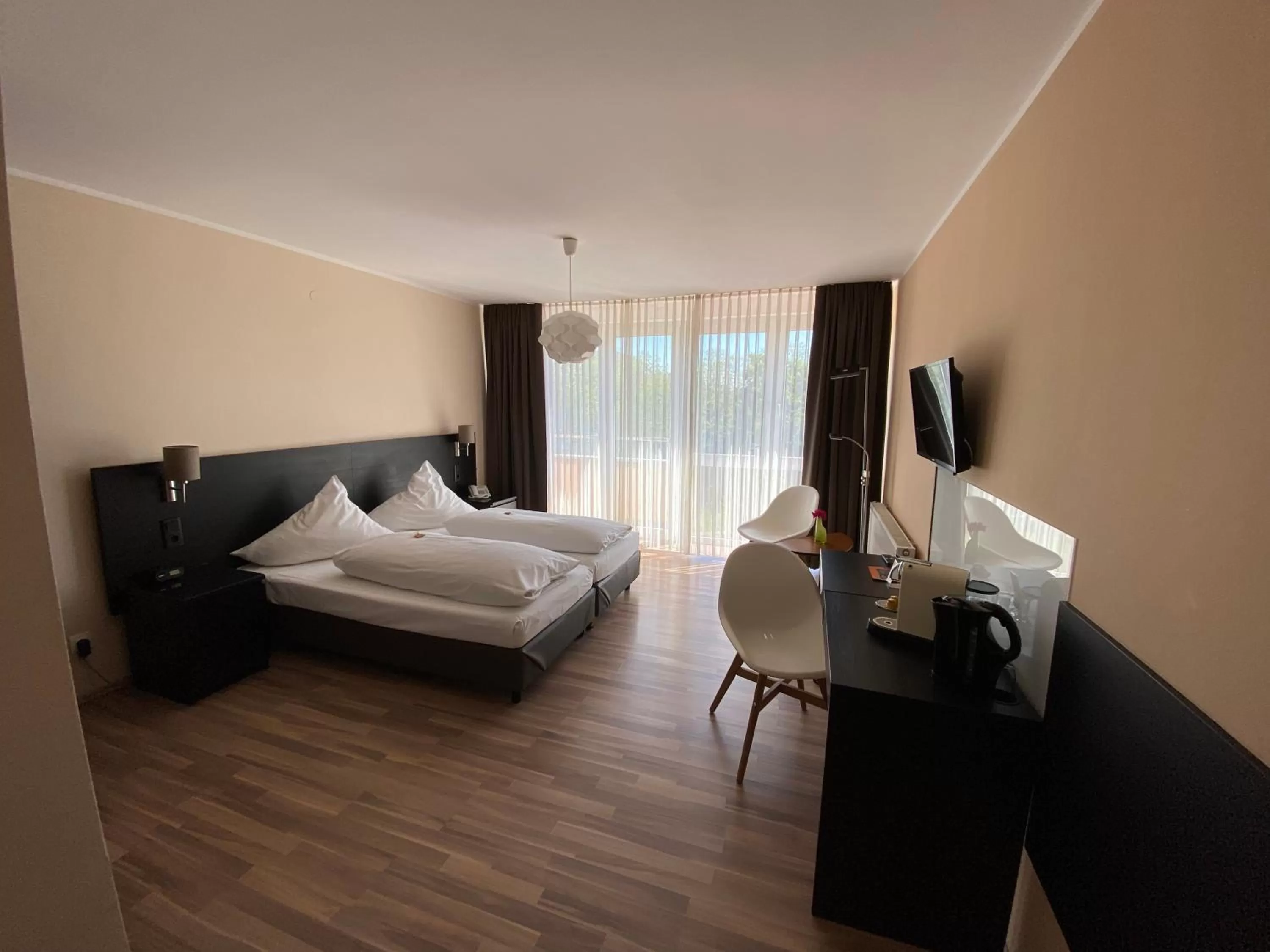 Photo of the whole room, Bed in Hotel Drei Kronen