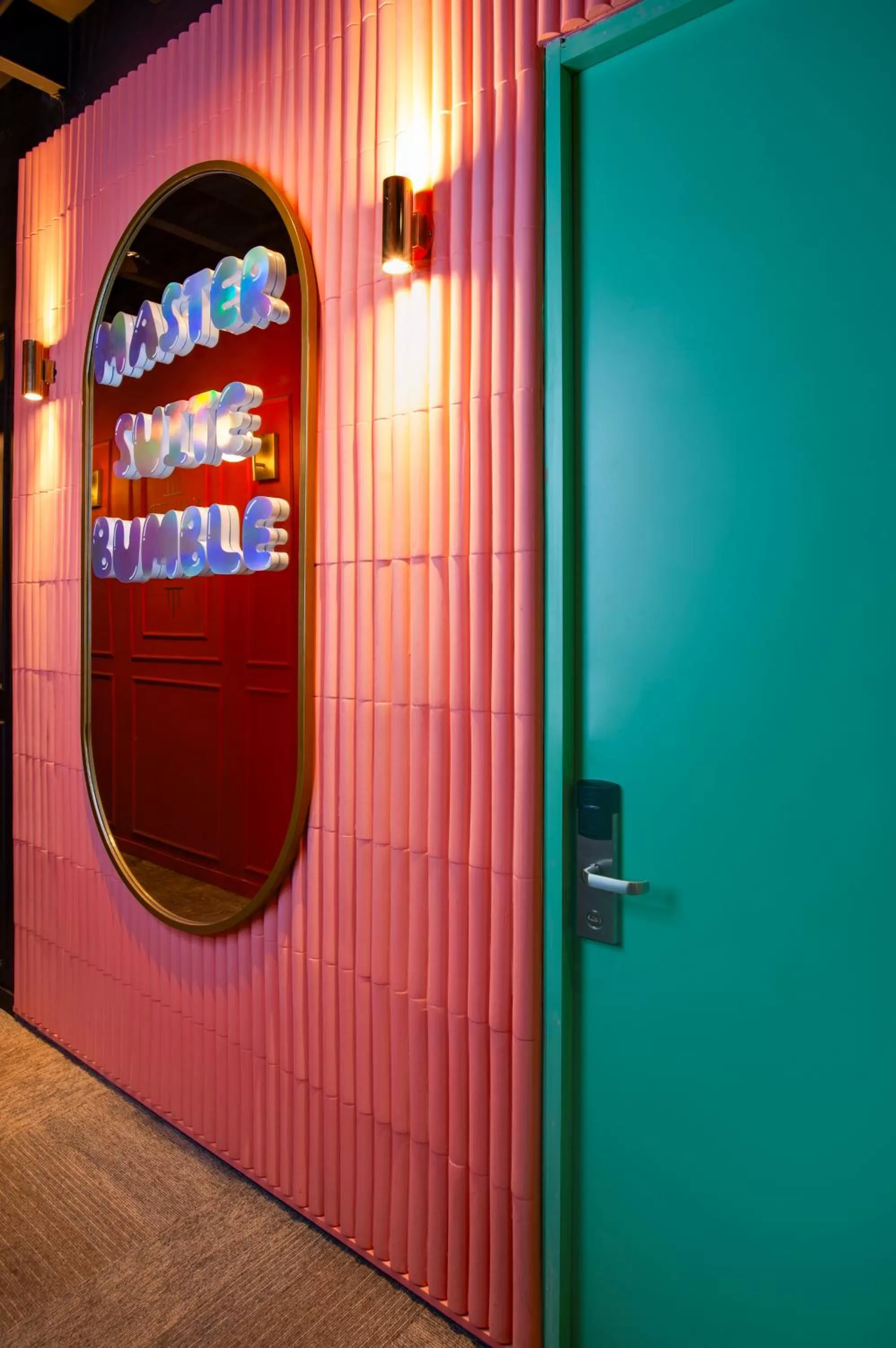 Logo/Certificate/Sign in Hemma Bogotá Country Luxury Suites Hotel