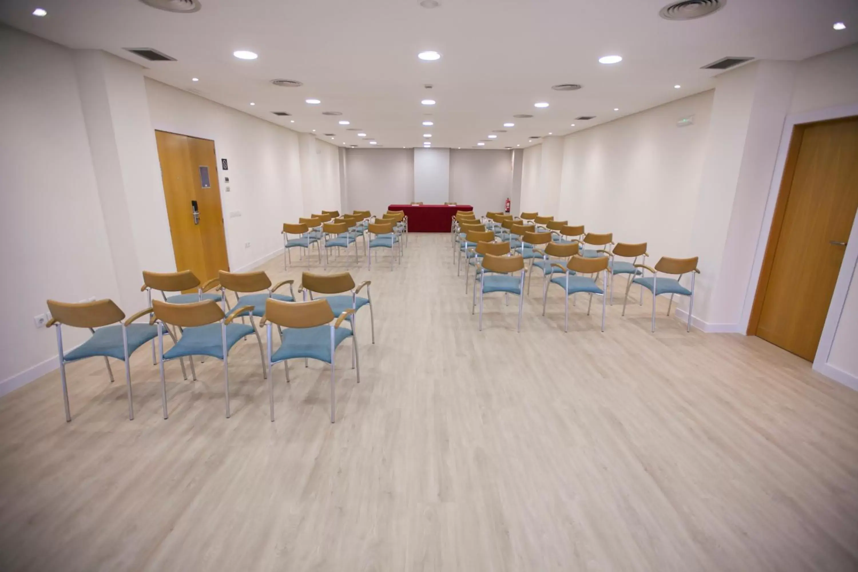 Meeting/conference room, Banquet Facilities in Holiday Inn Express Ciudad de las Ciencias, an IHG Hotel