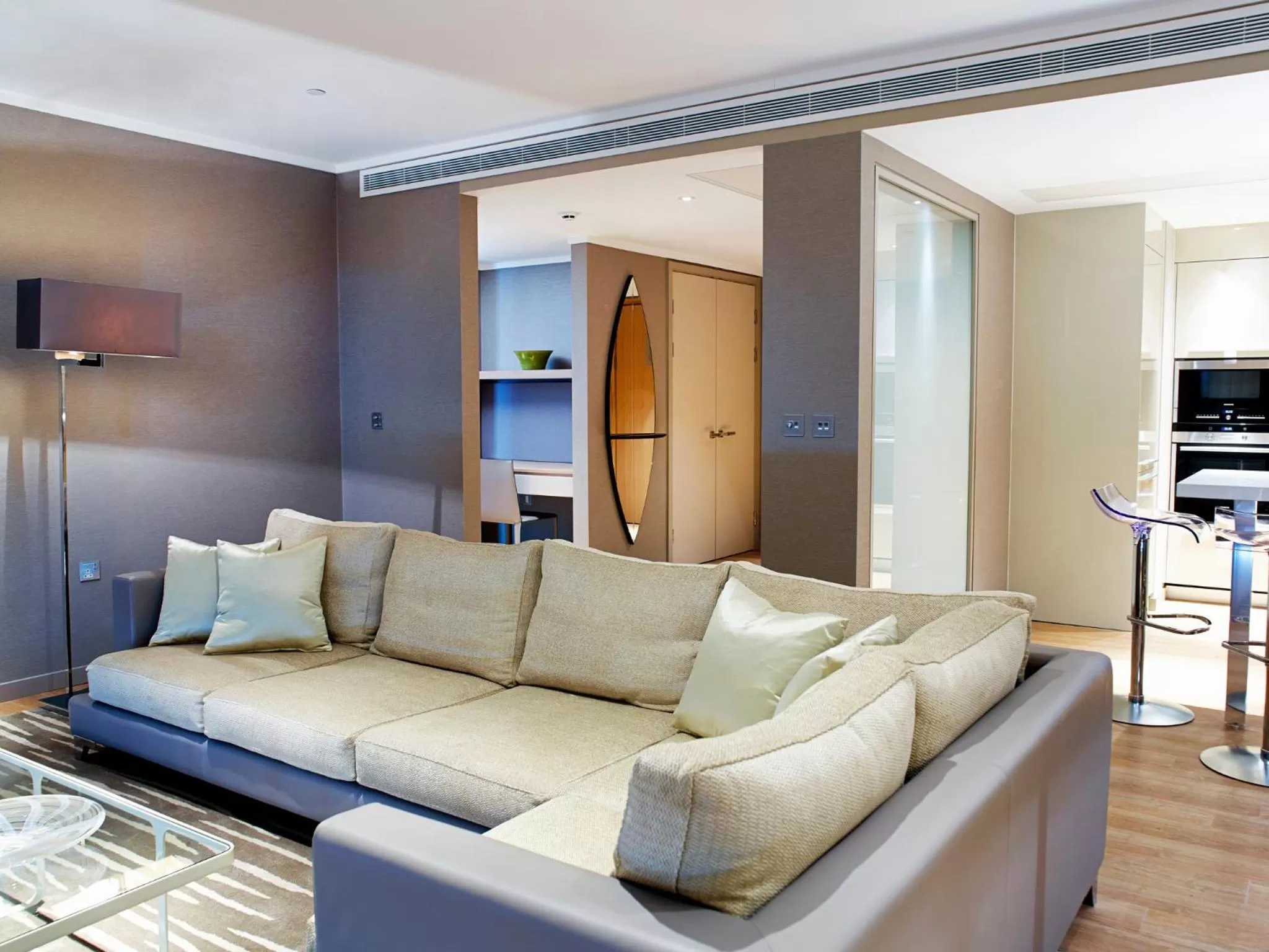 Living room in Cheval Three Quays at The Tower of London