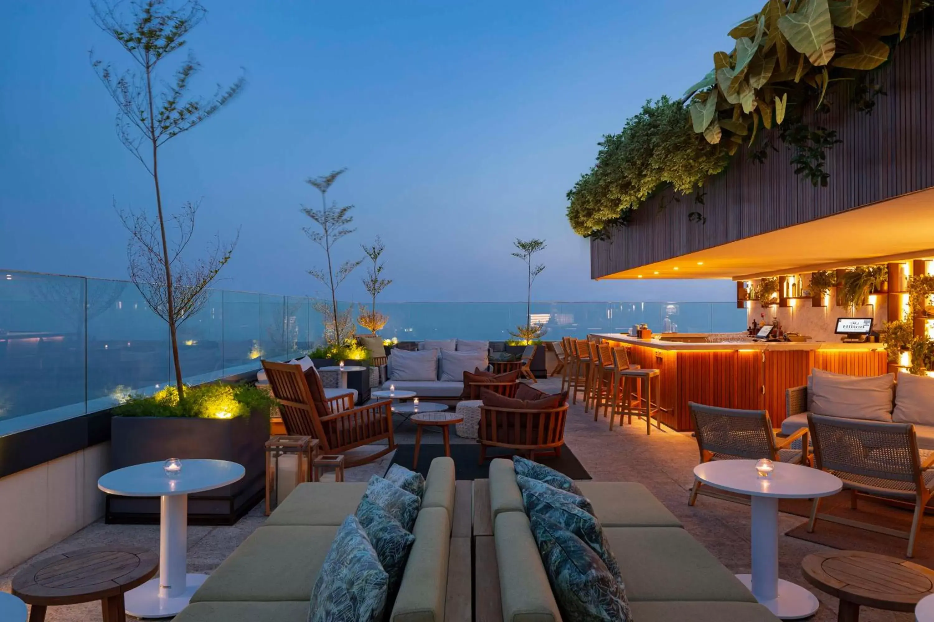 Lounge or bar in Hilton Copacabana Rio de Janeiro