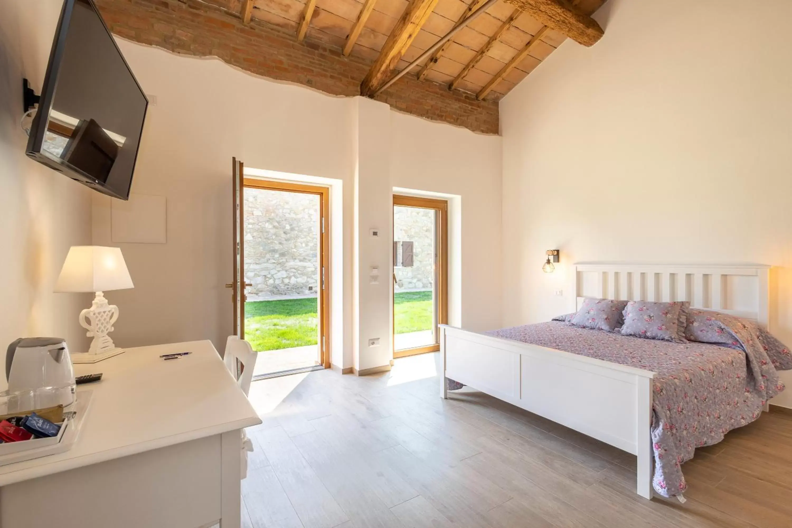 Photo of the whole room in B&B Podere Curtatone