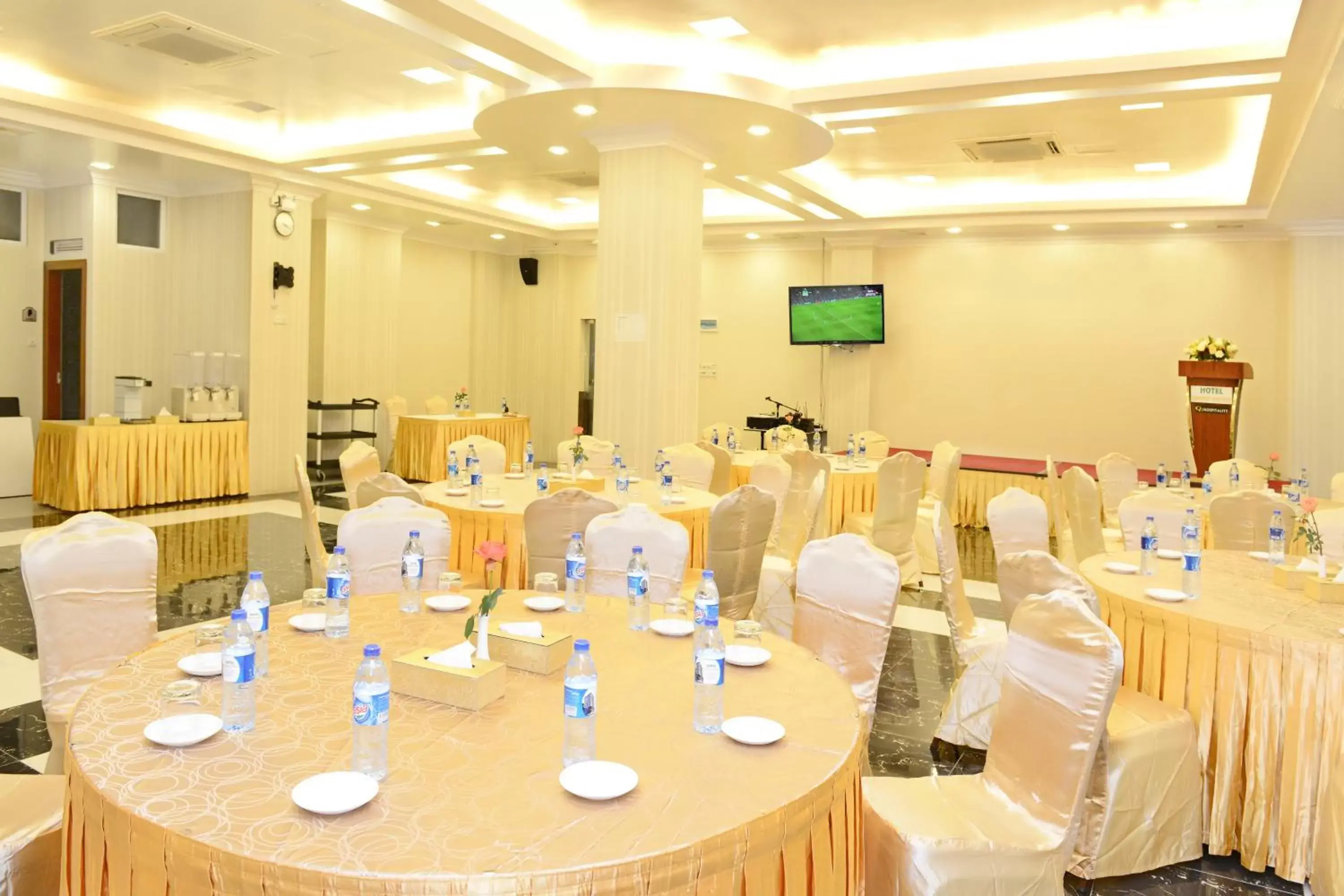 Restaurant/places to eat, Banquet Facilities in Hotel Grand United - Ahlone Branch