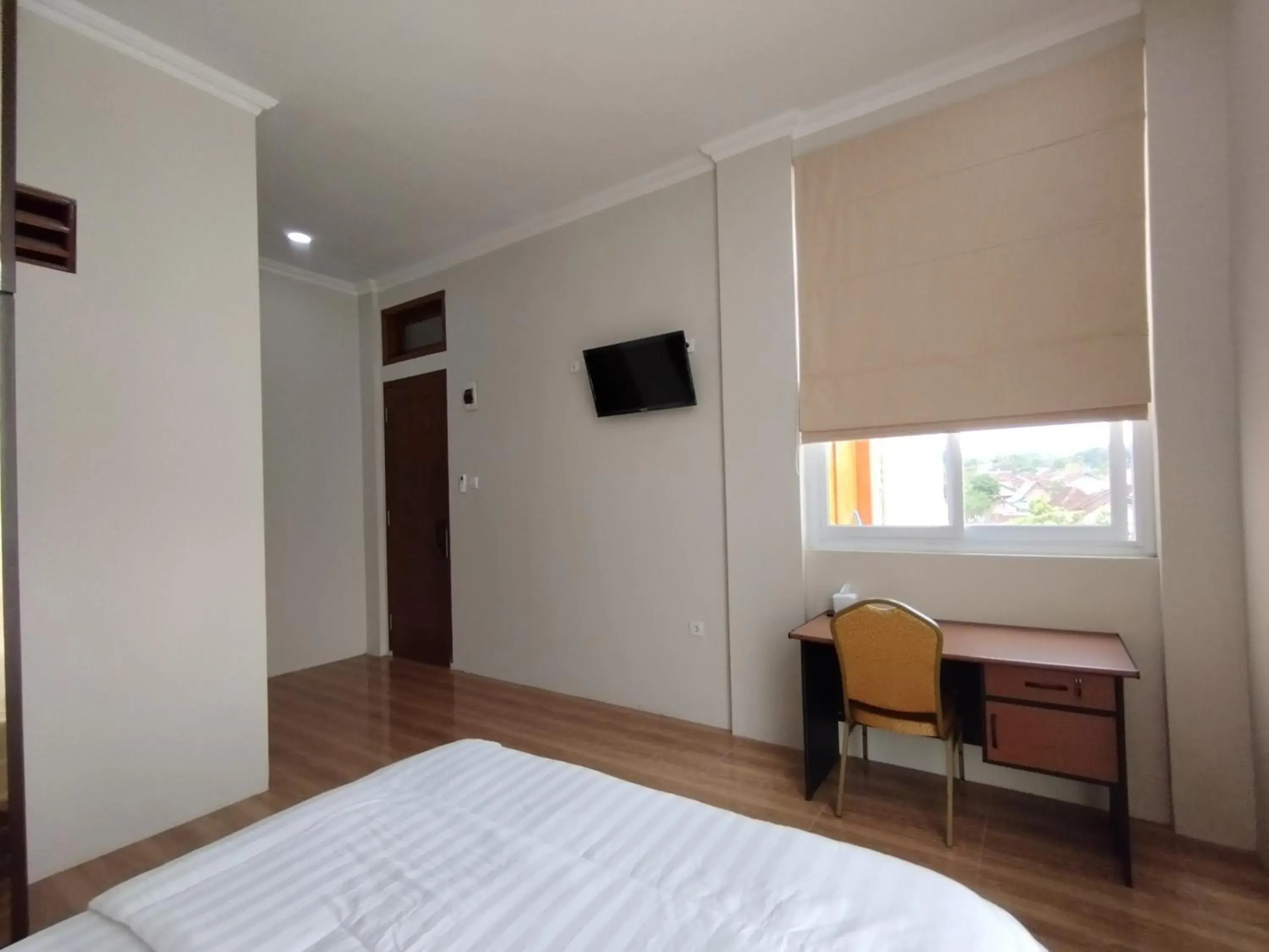 Business facilities, Bed in Saira Hotel dan Homestay Syariah