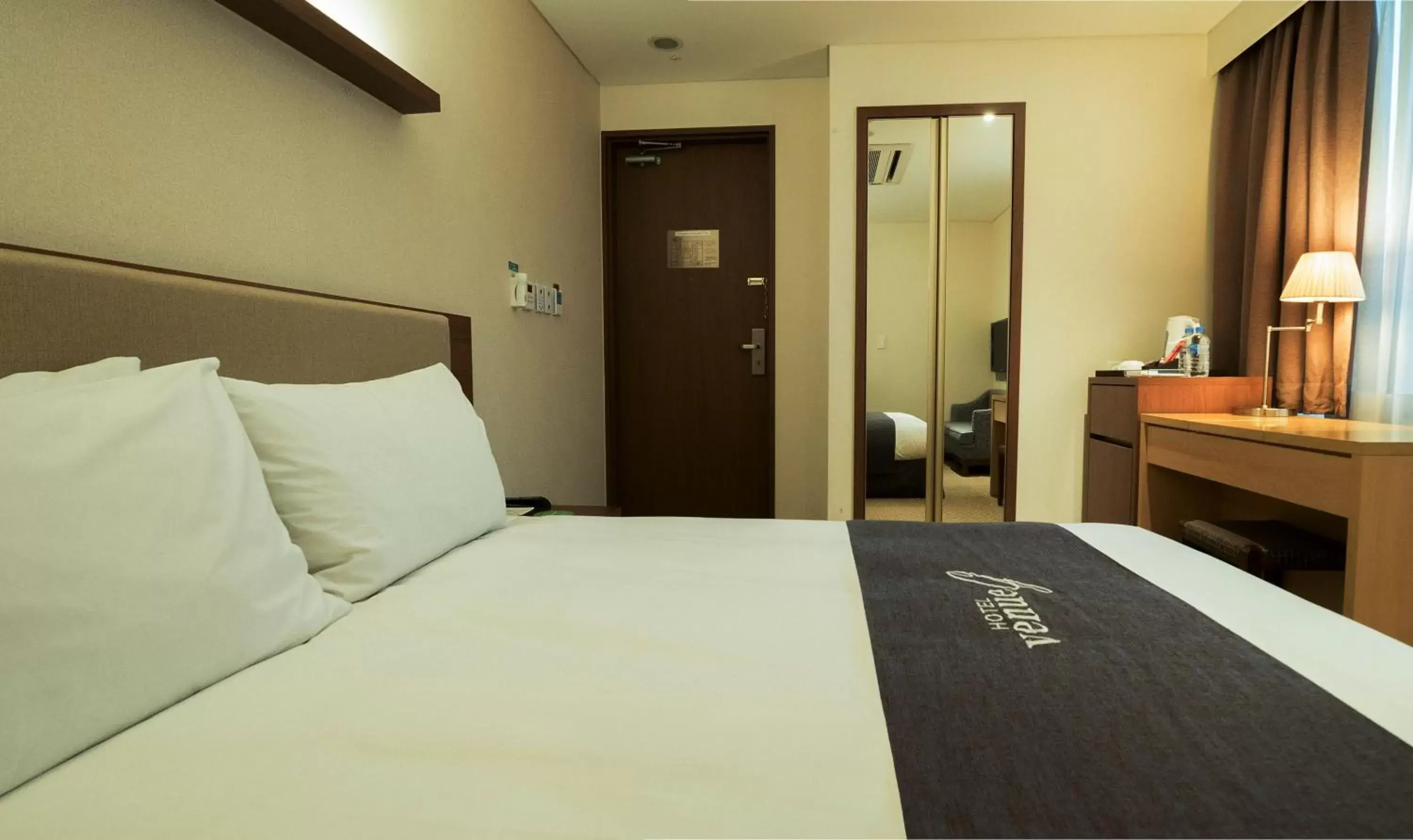 Bed in Hotel Venue-G Seoul