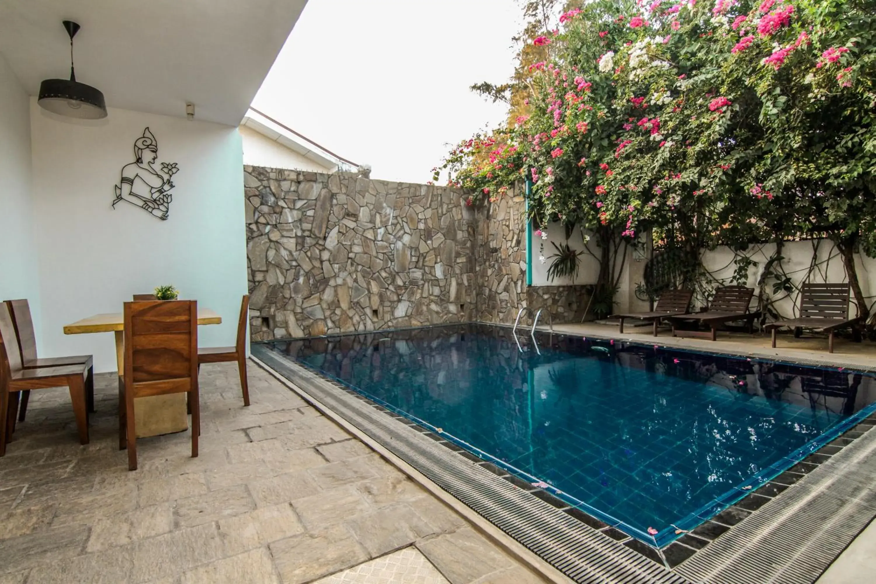 Swimming pool in Gomez Place Swimming pool in Gomez Place