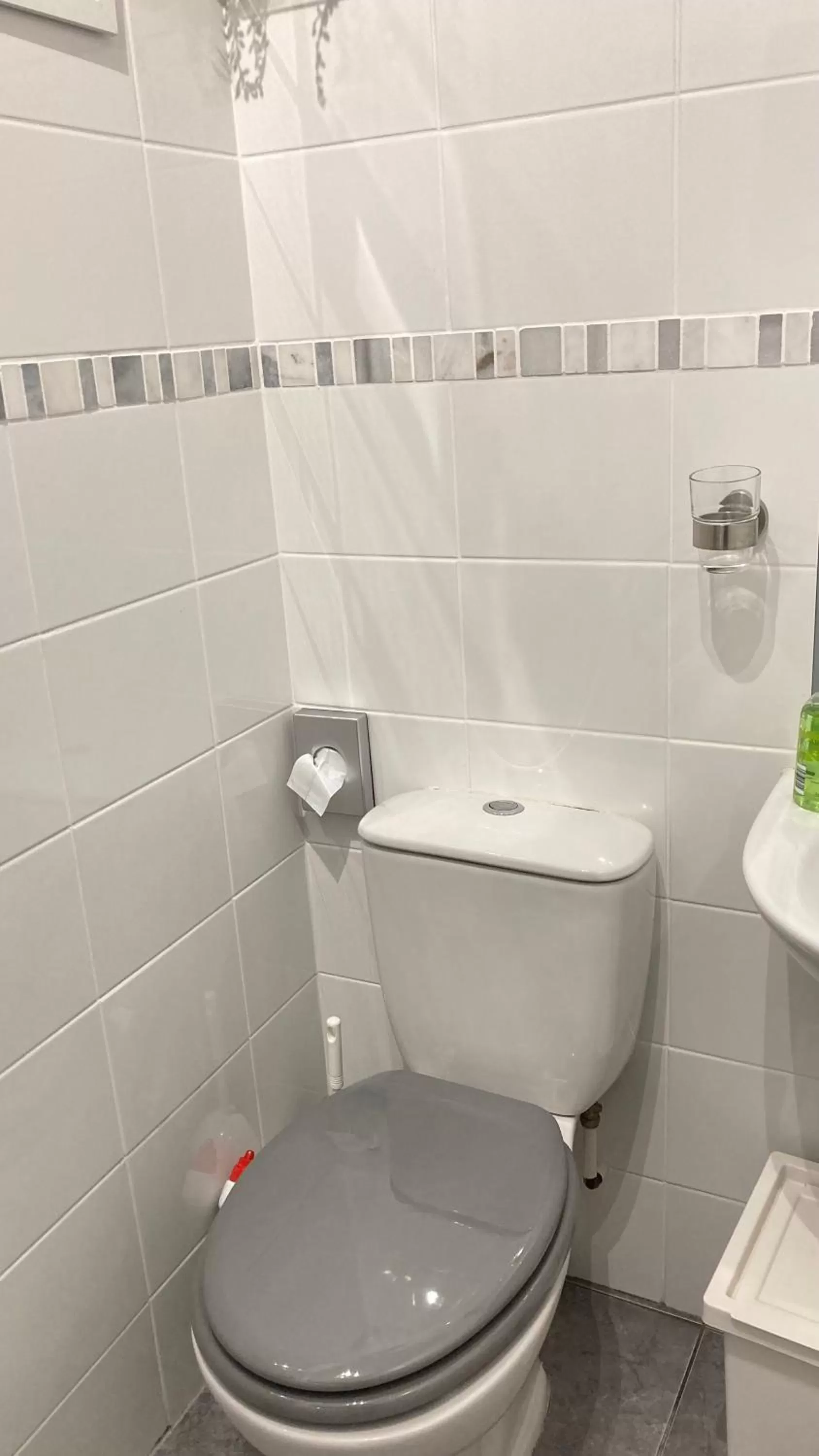 Bathroom in Hillcrest Bed & Breakfast