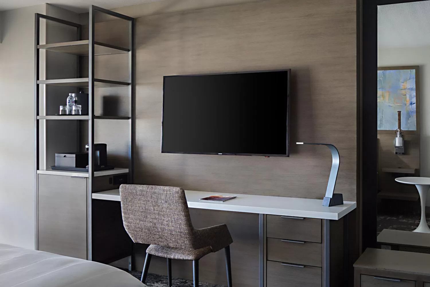 TV and multimedia in Marriott Dallas Las Colinas