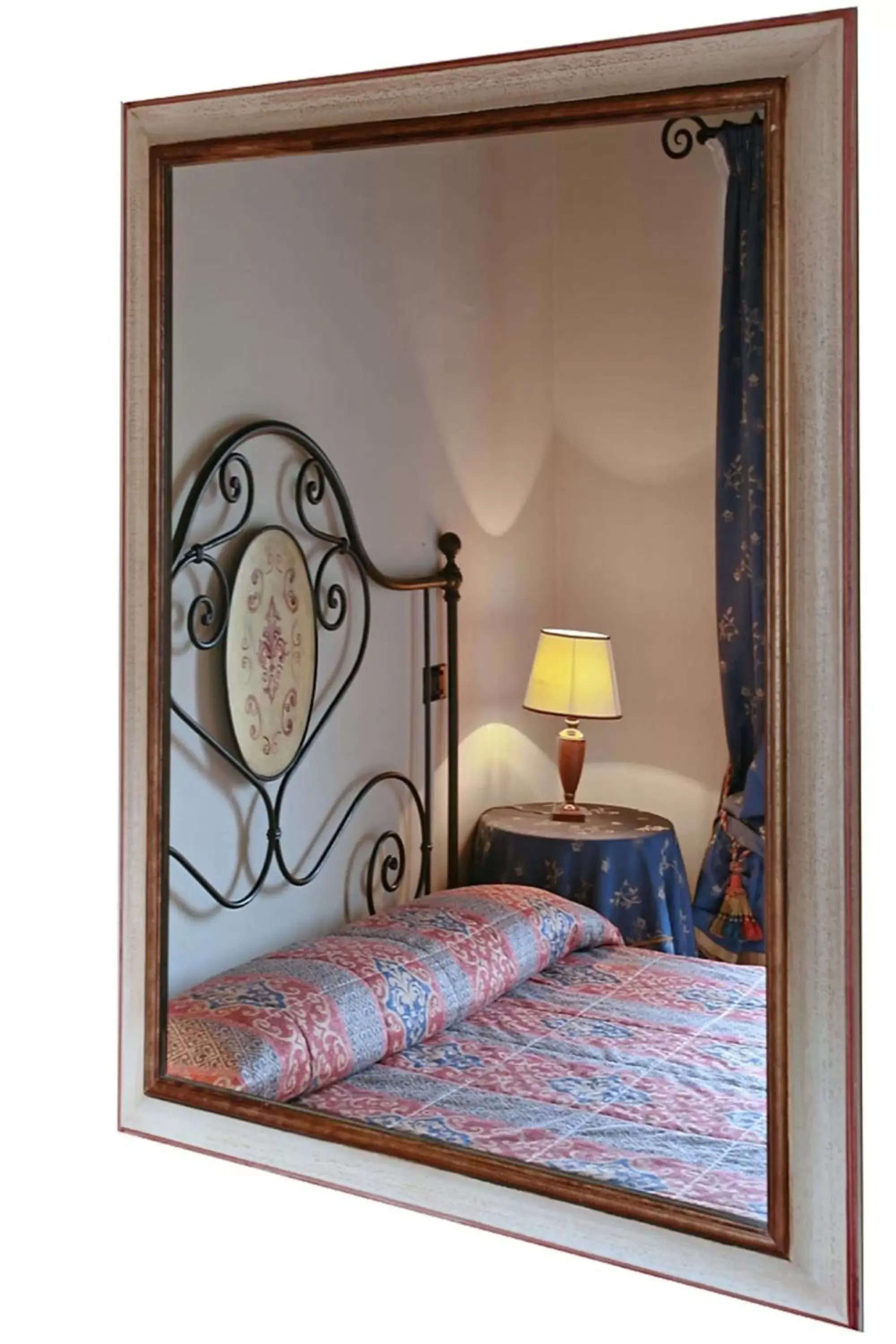 Decorative detail, Bed in Antica Dimora alla Rocca