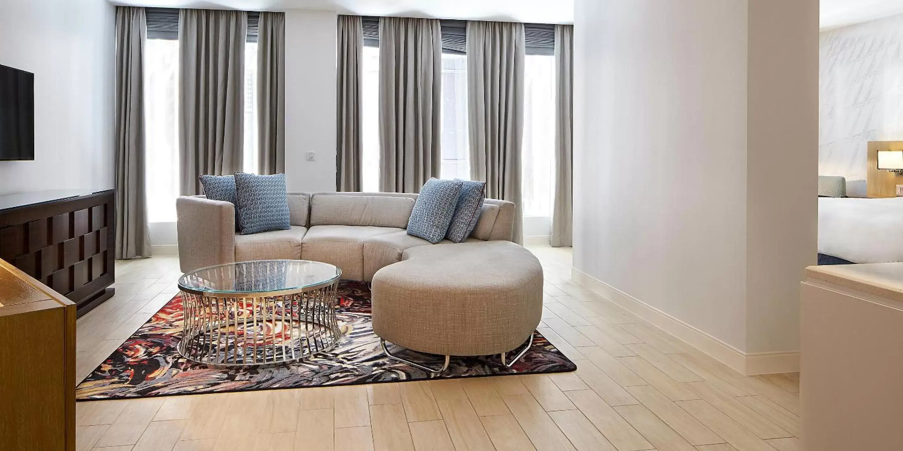 Living room, Seating Area in Hotel Indigo Atlanta Downtown, Near Peachtree Center, an IHG Hotel