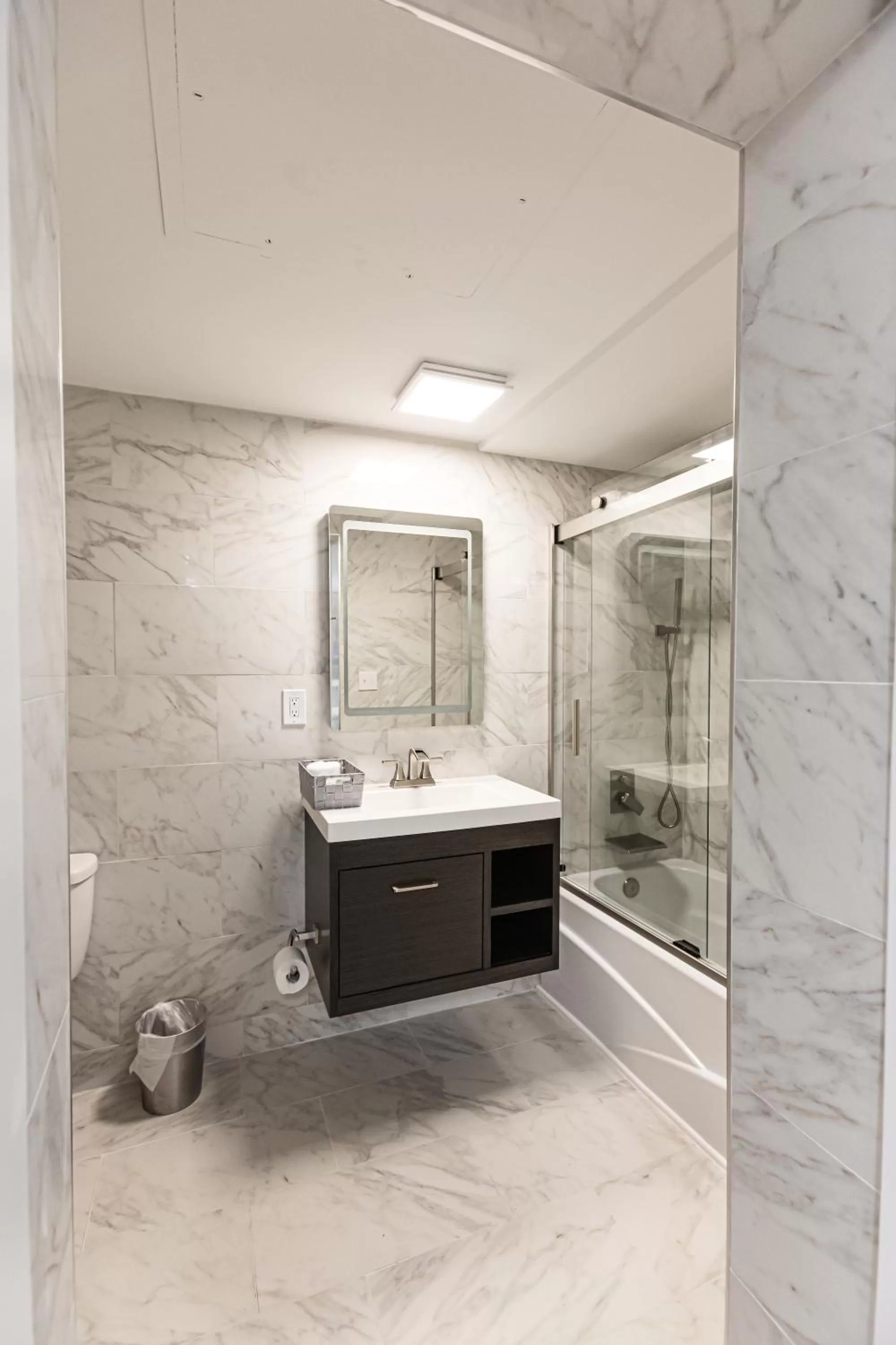 Bathroom in SKYLARANNA Resort & SPA