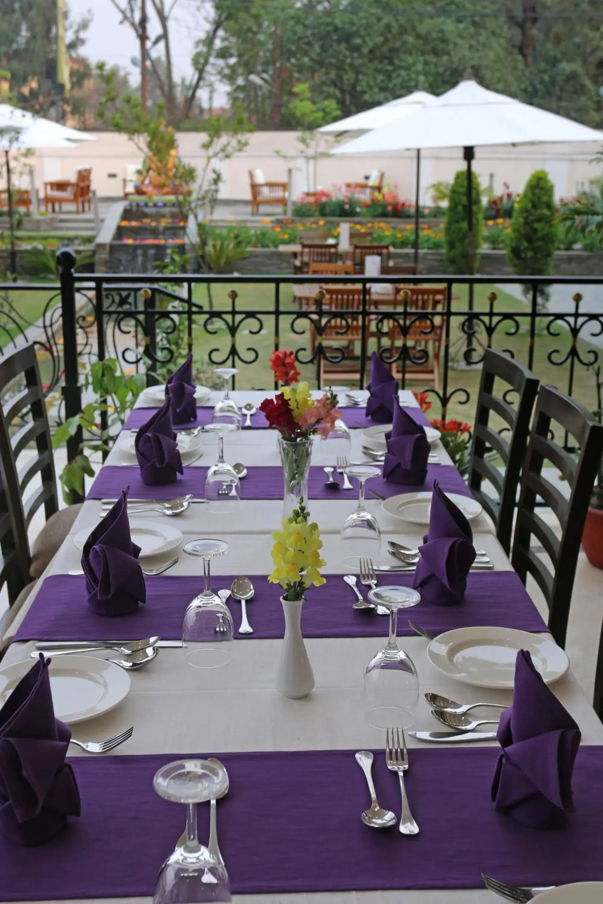 Garden view, Restaurant/Places to Eat in Hotel Harmika