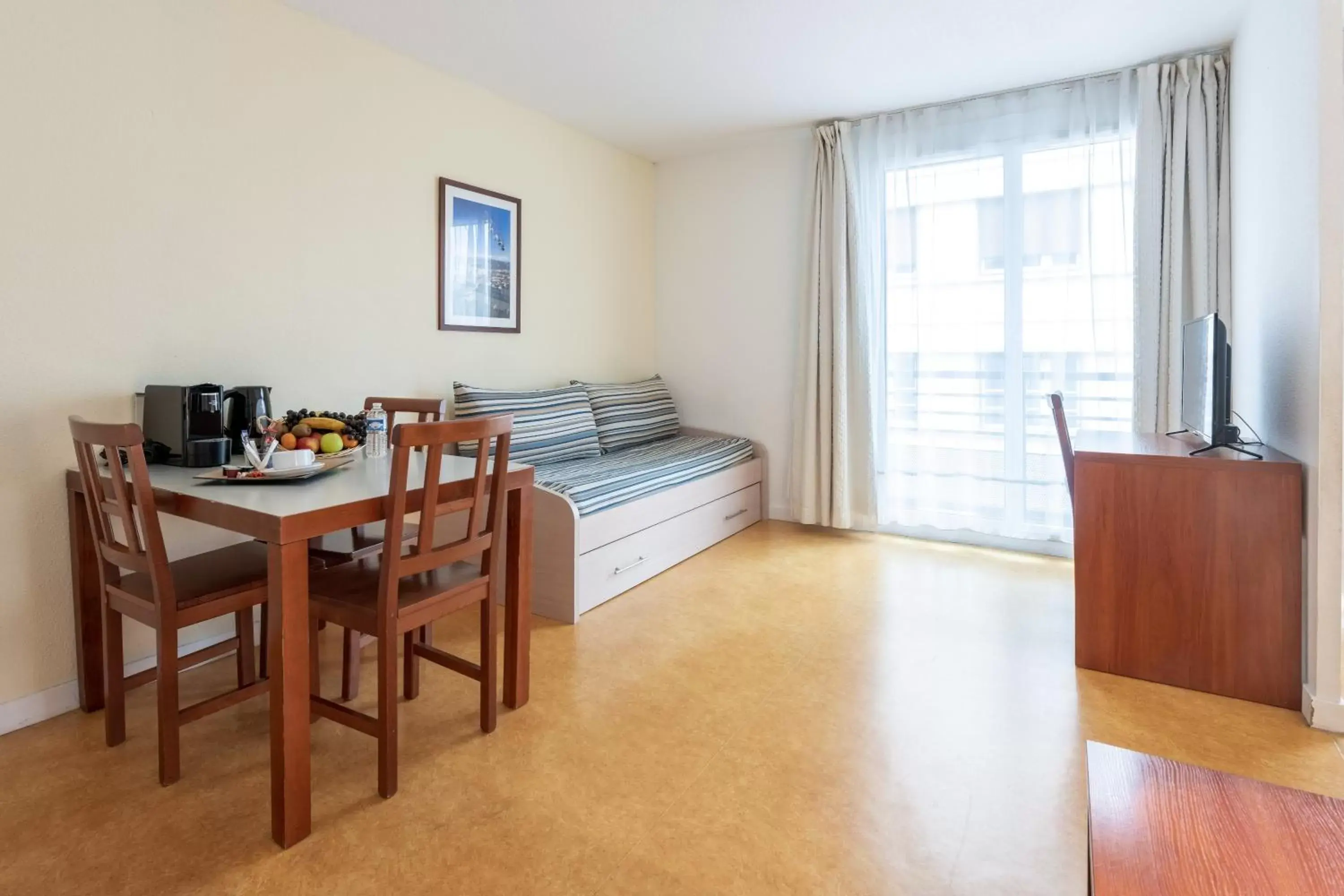 Living room, Dining Area in Residhotel Grenette