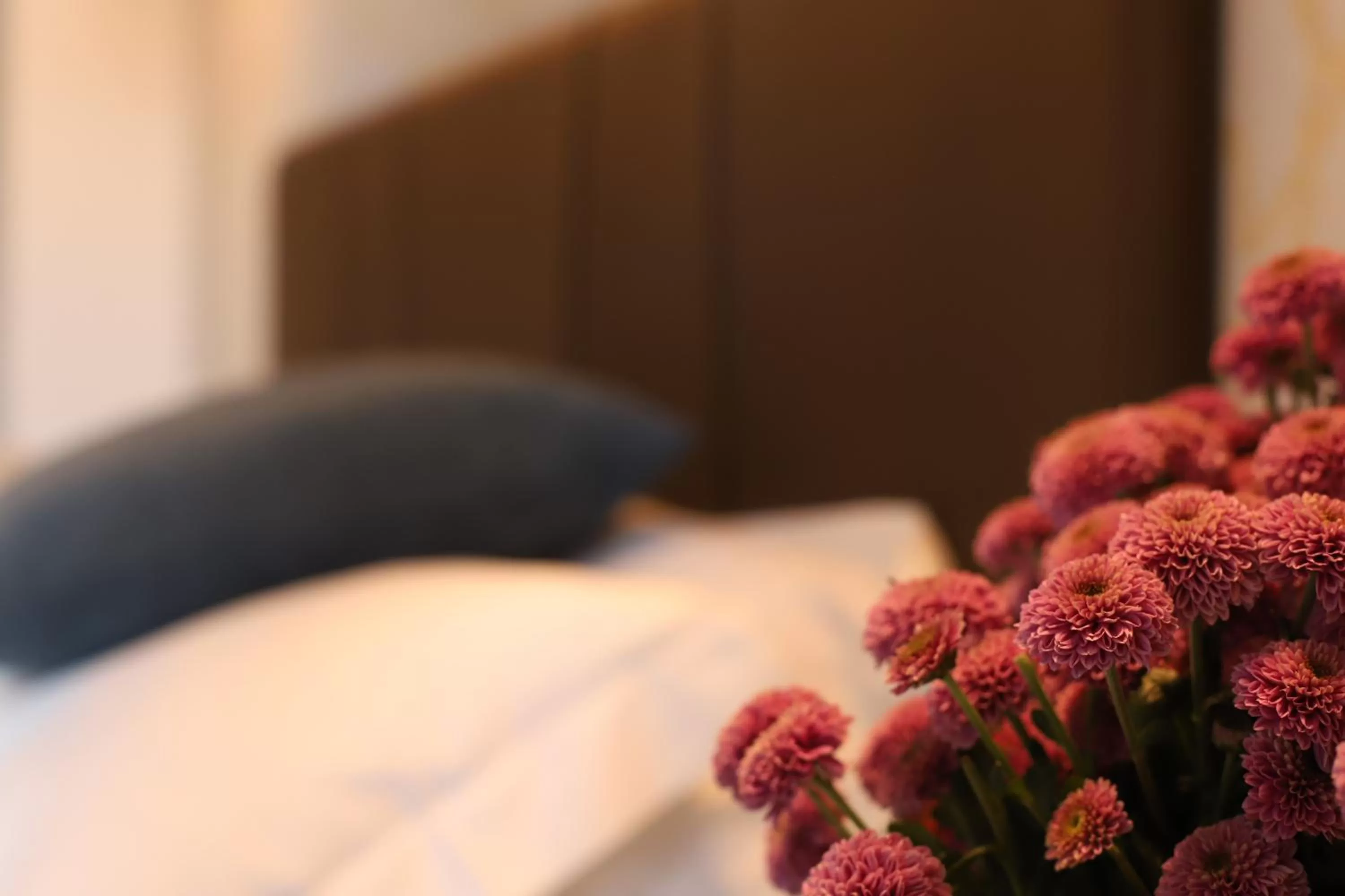 Bedroom, Bed in LUXURY SUITES ROCOPOM - Lake Front