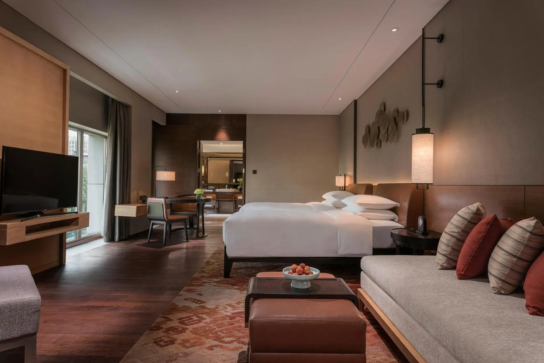 Photo of the whole room, Bed in Hyatt Regency Xi'an