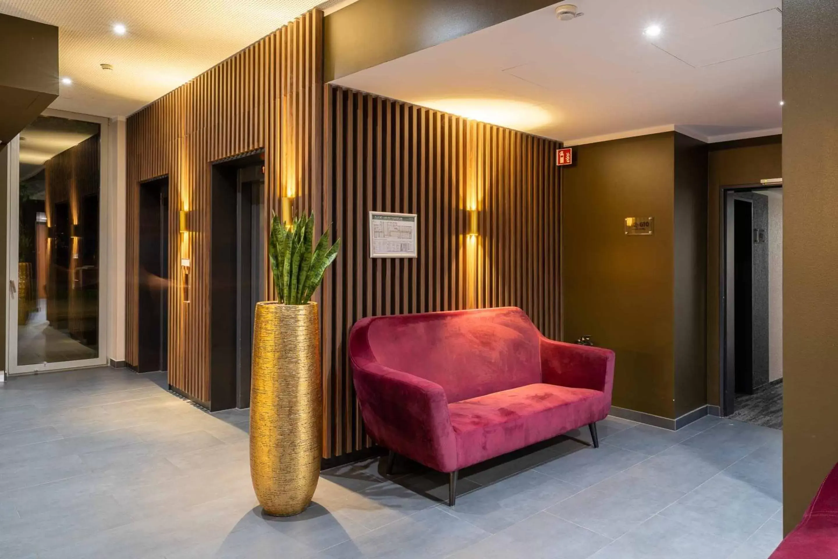 Lobby or reception in PLAZA Premium Karlsruhe Lobby or reception in PLAZA Premium Karlsruhe