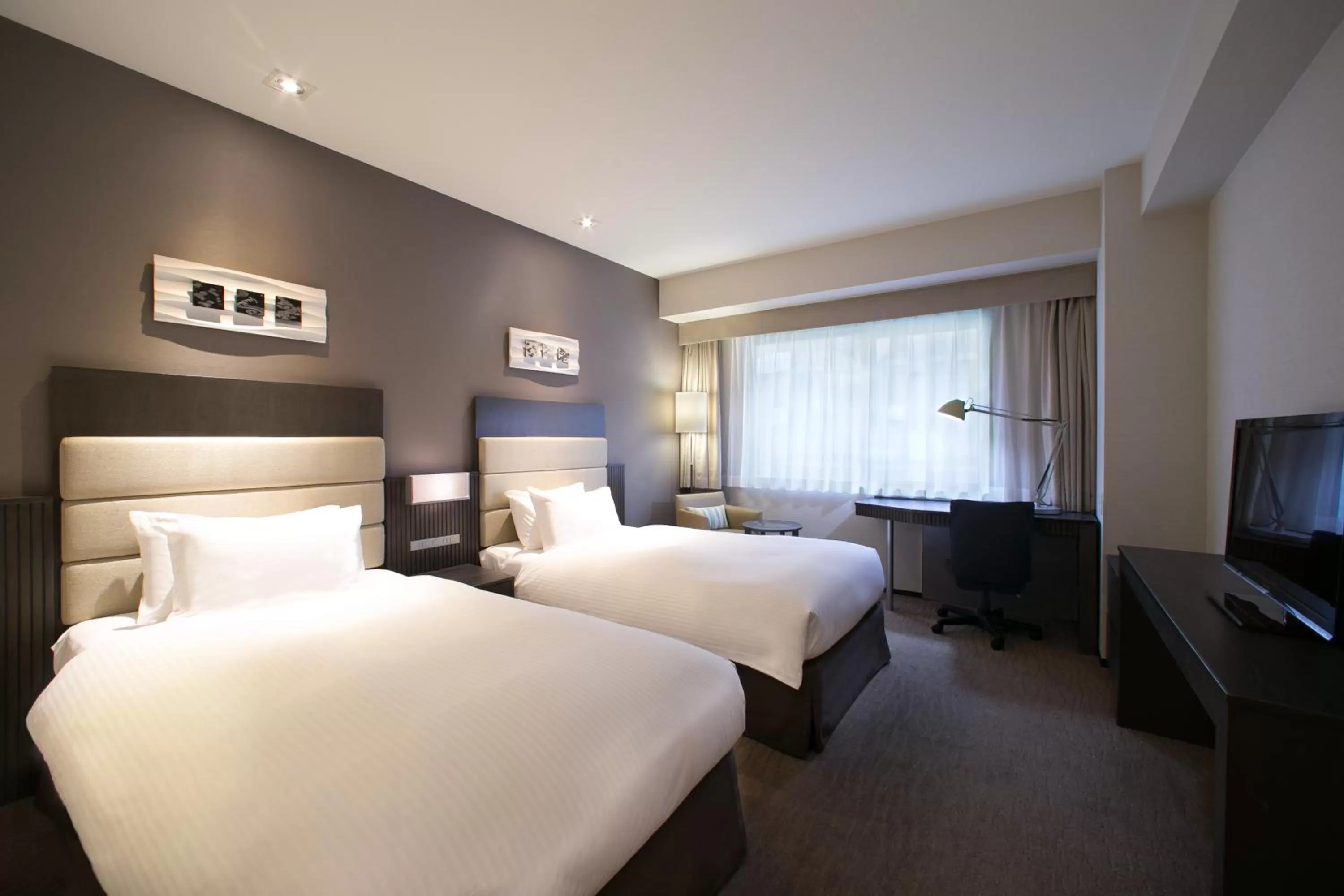 Photo of the whole room, Bed in Holiday Inn Osaka Namba by IHG