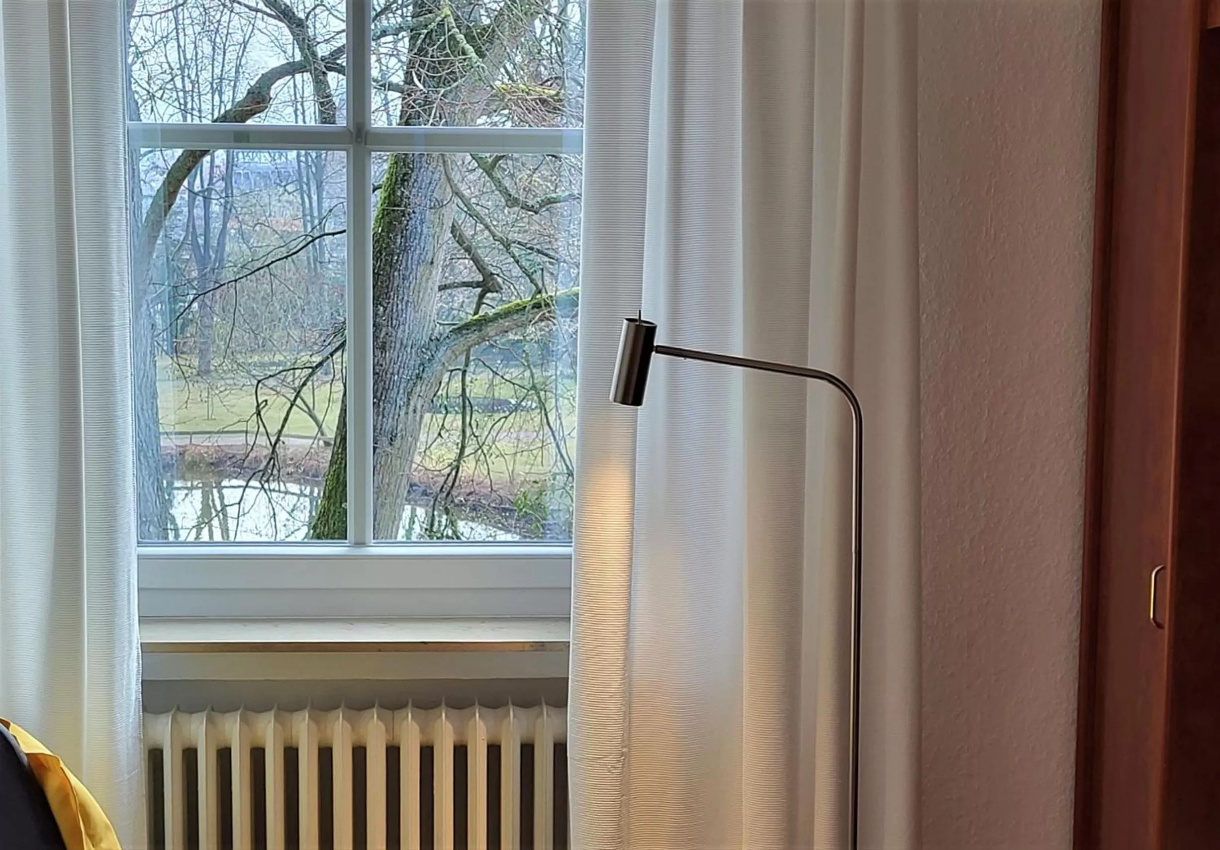 Garden view, View in Parkhotel Am Schwanenteich