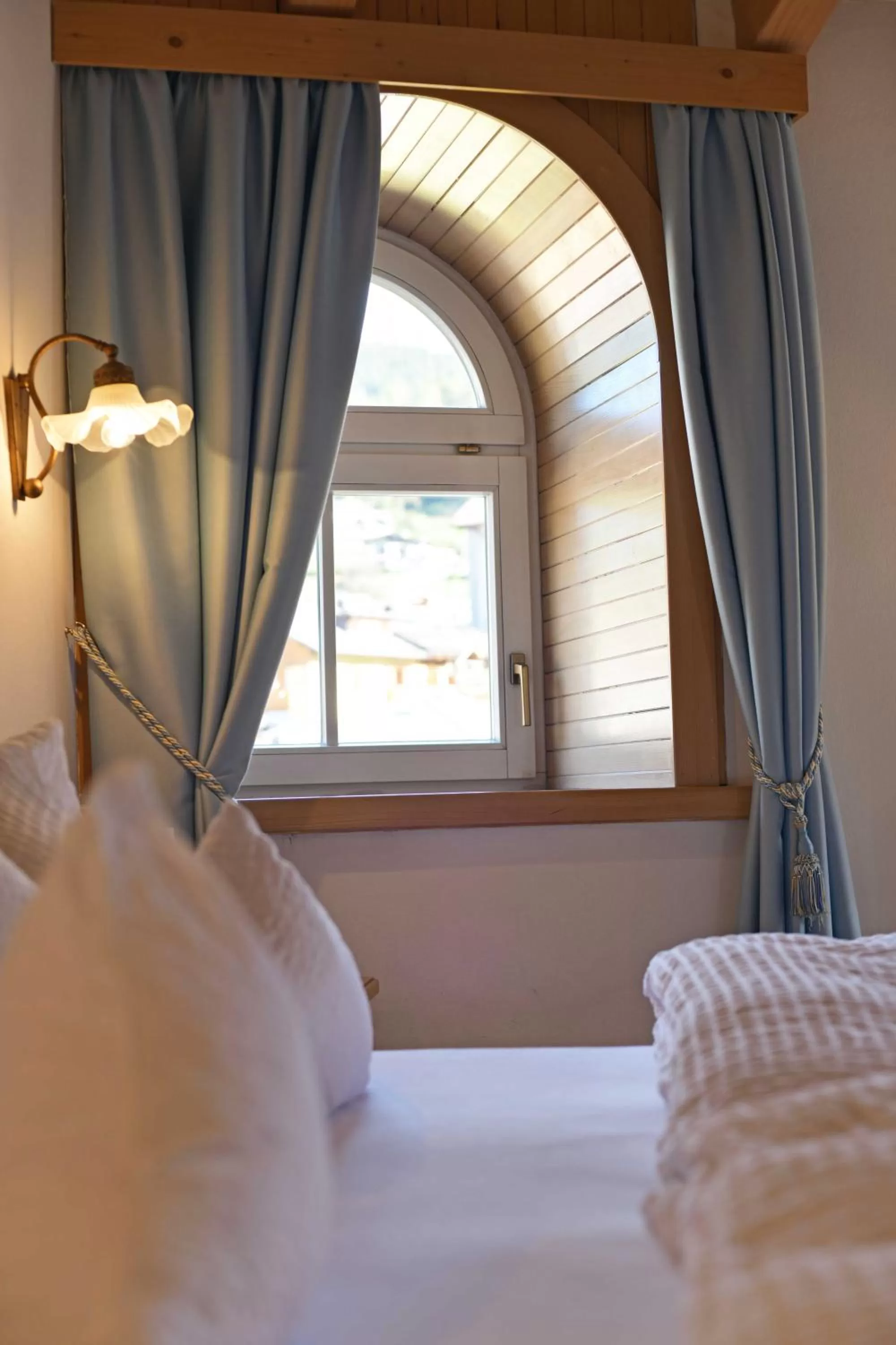 Bird's eye view, Bed in Central Hotel