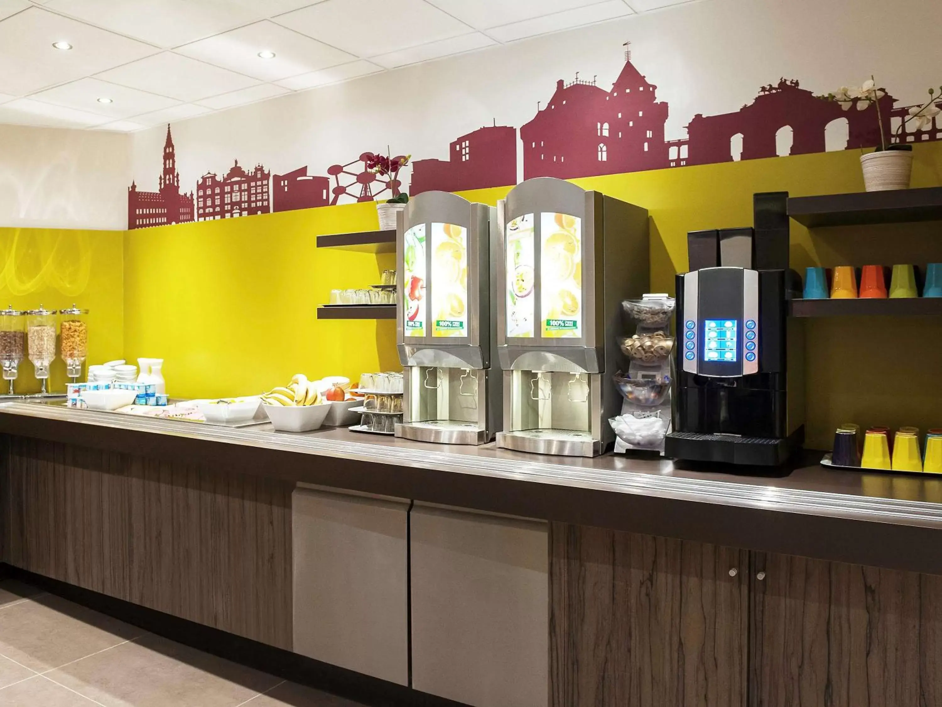 Restaurant/places to eat in ibis Styles Hotel Brussels Centre Stéphanie