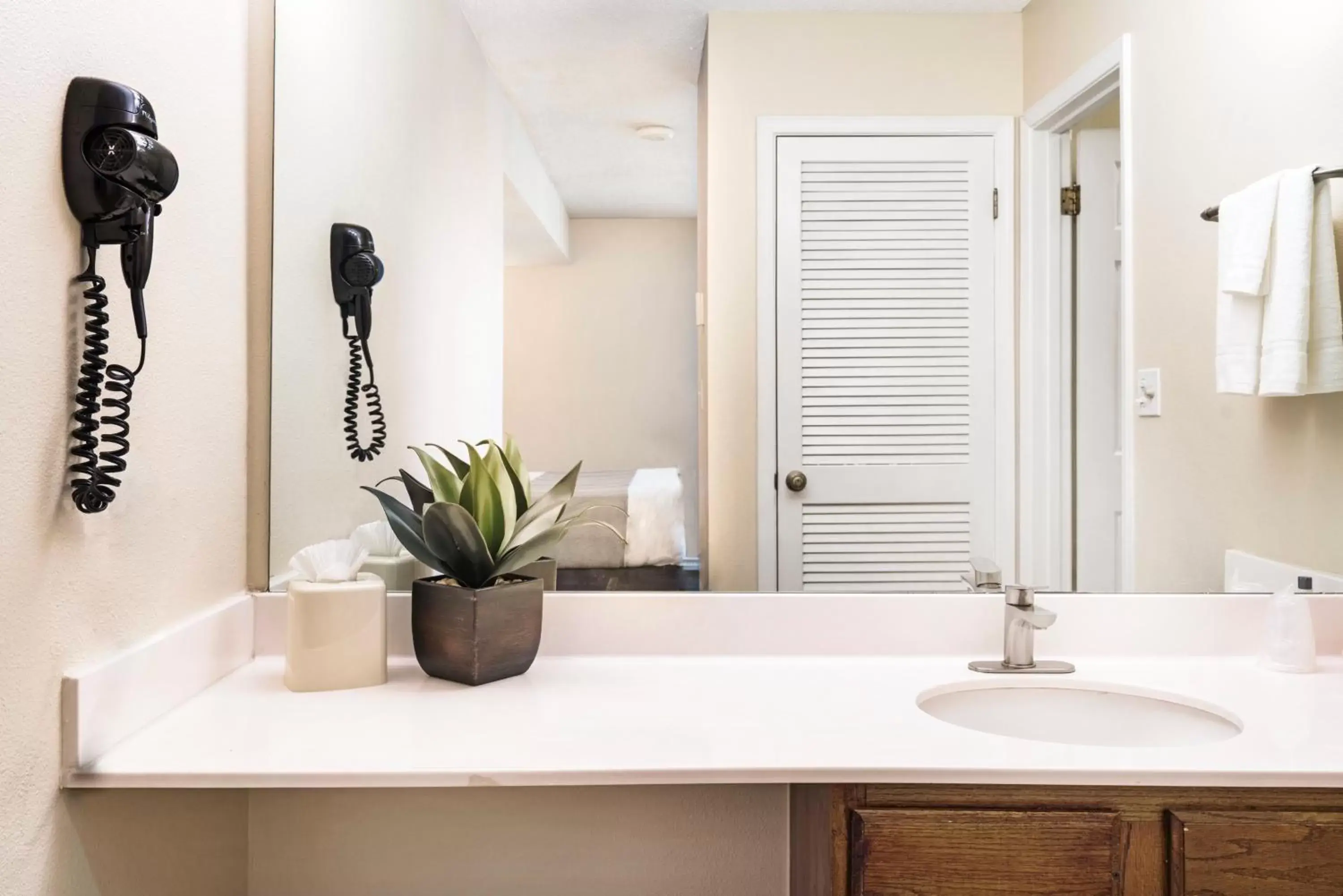 Bathroom in Chase Suite El Paso