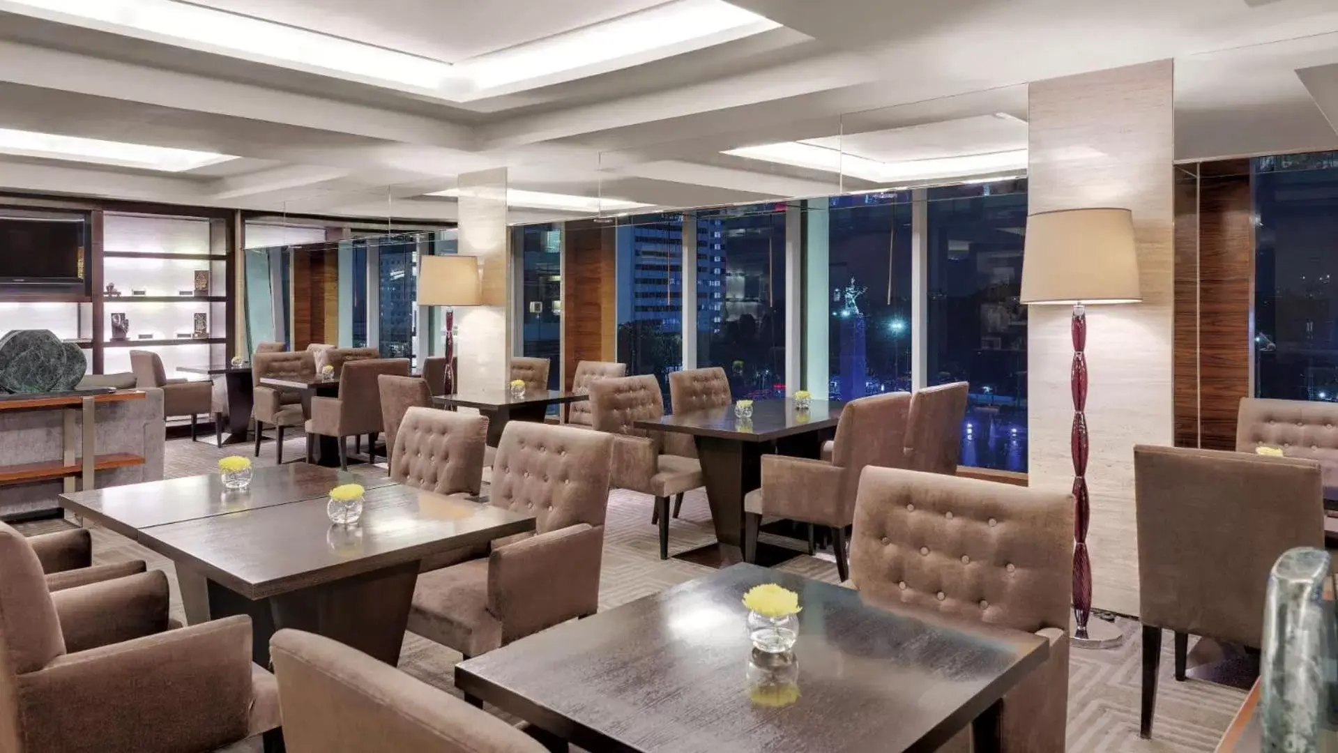 Lounge or bar, Restaurant/Places to Eat in Hotel Indonesia Kempinski Jakarta