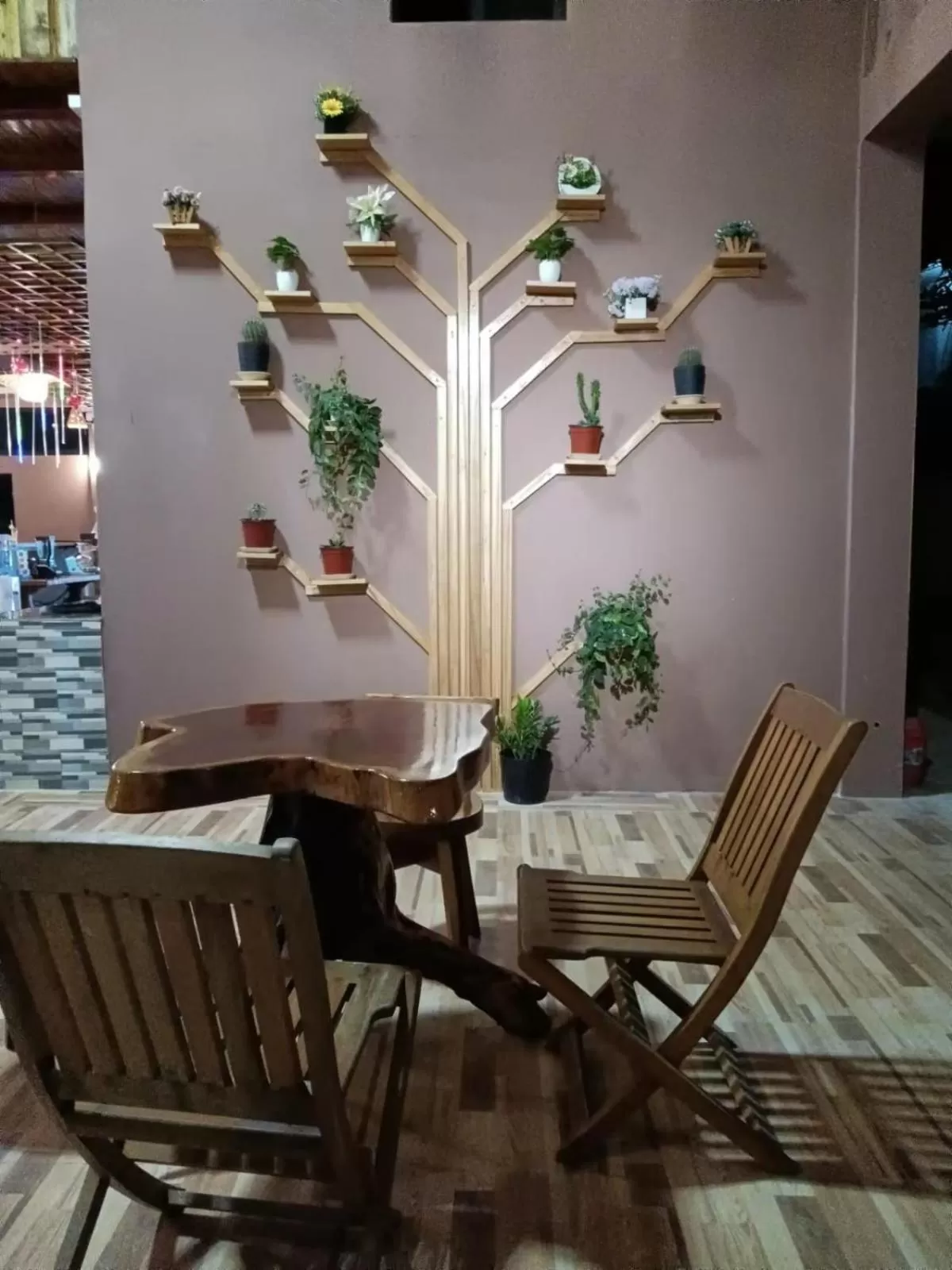 Restaurant/places to eat in Sunshine View Hotel and Restaurant