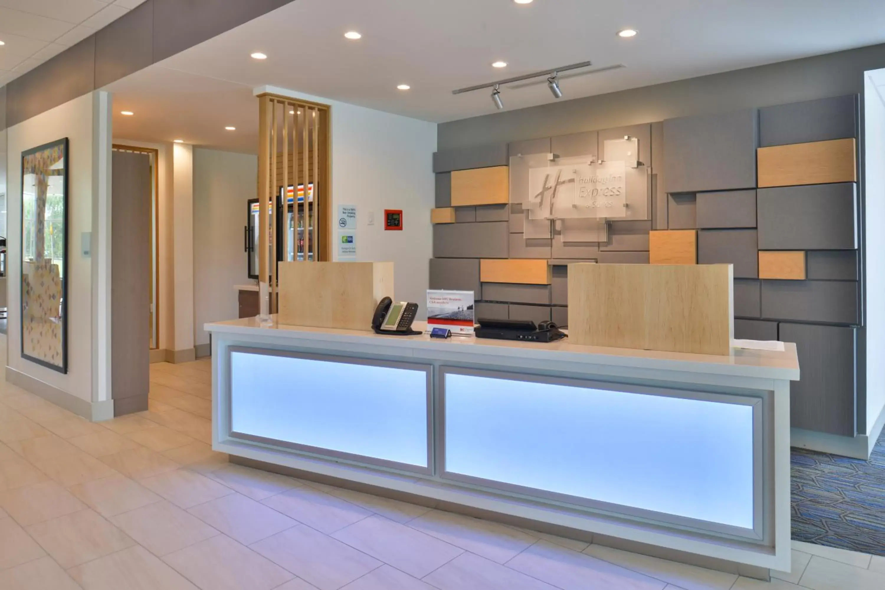 Property building, Lobby/Reception in Holiday Inn Express & Suites Omaha Airport, an IHG Hotel