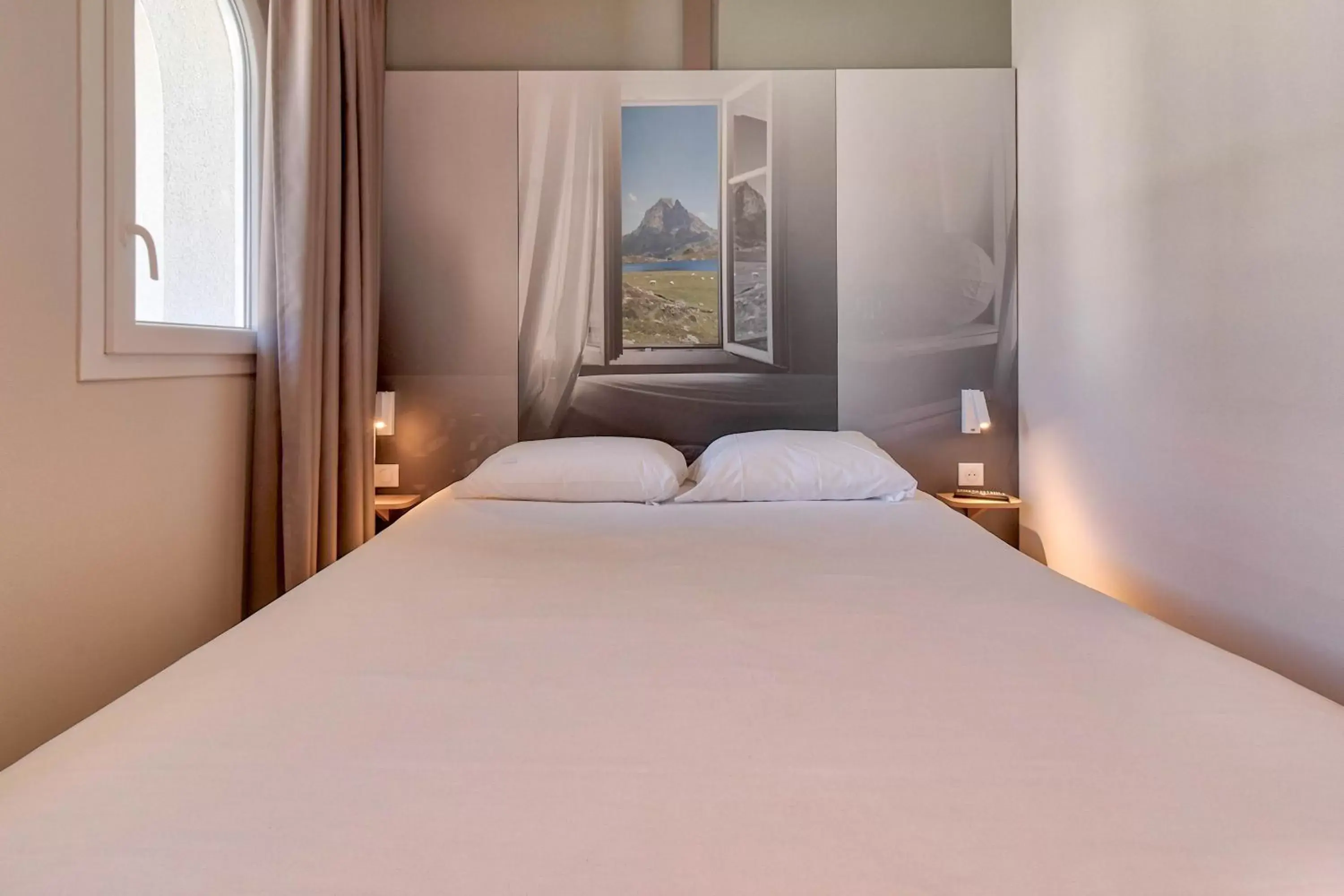 Bedroom, Bed in B&B HOTEL Saint Jean de Luz