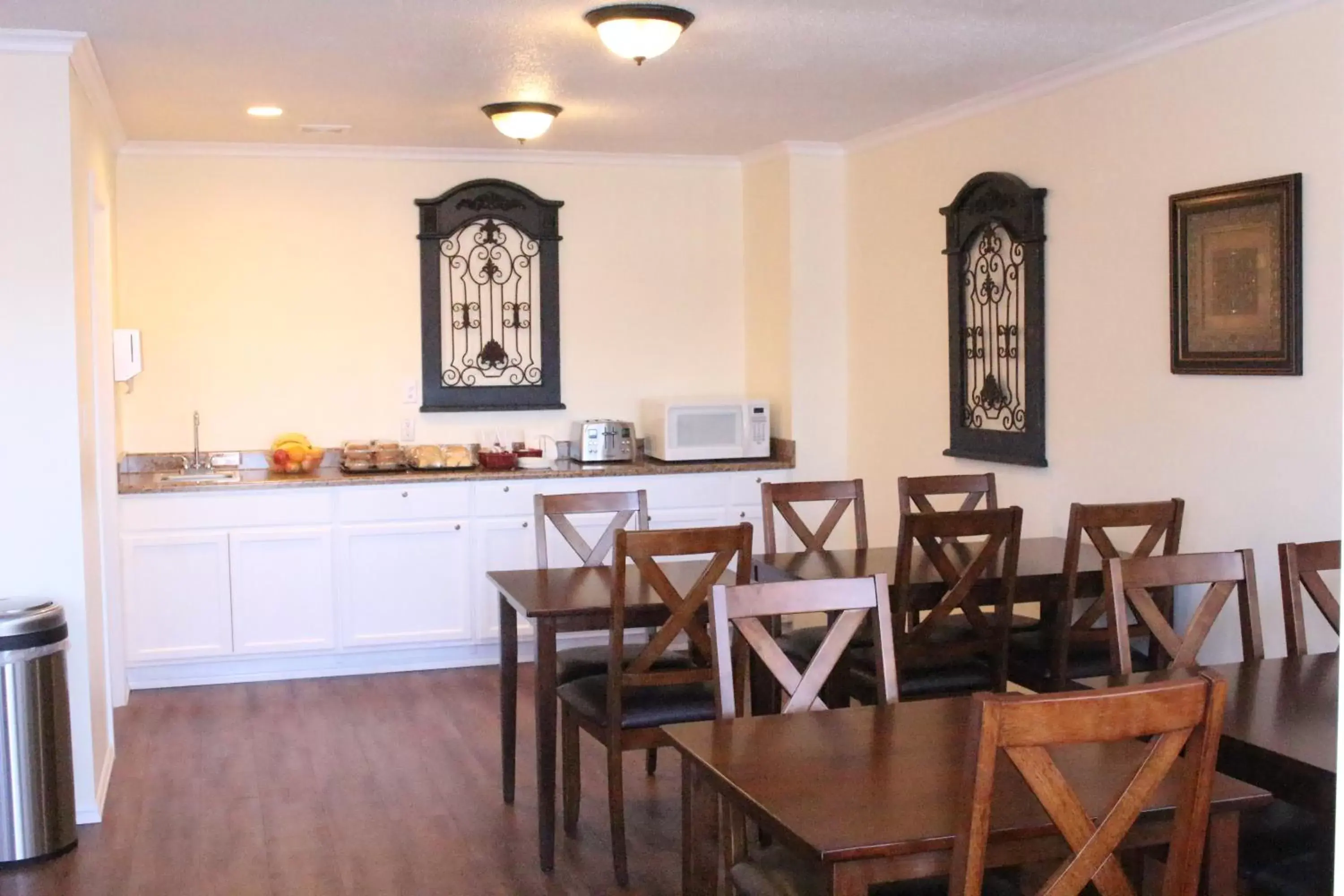 Dining area, Restaurant/Places to Eat in Sovana Inn