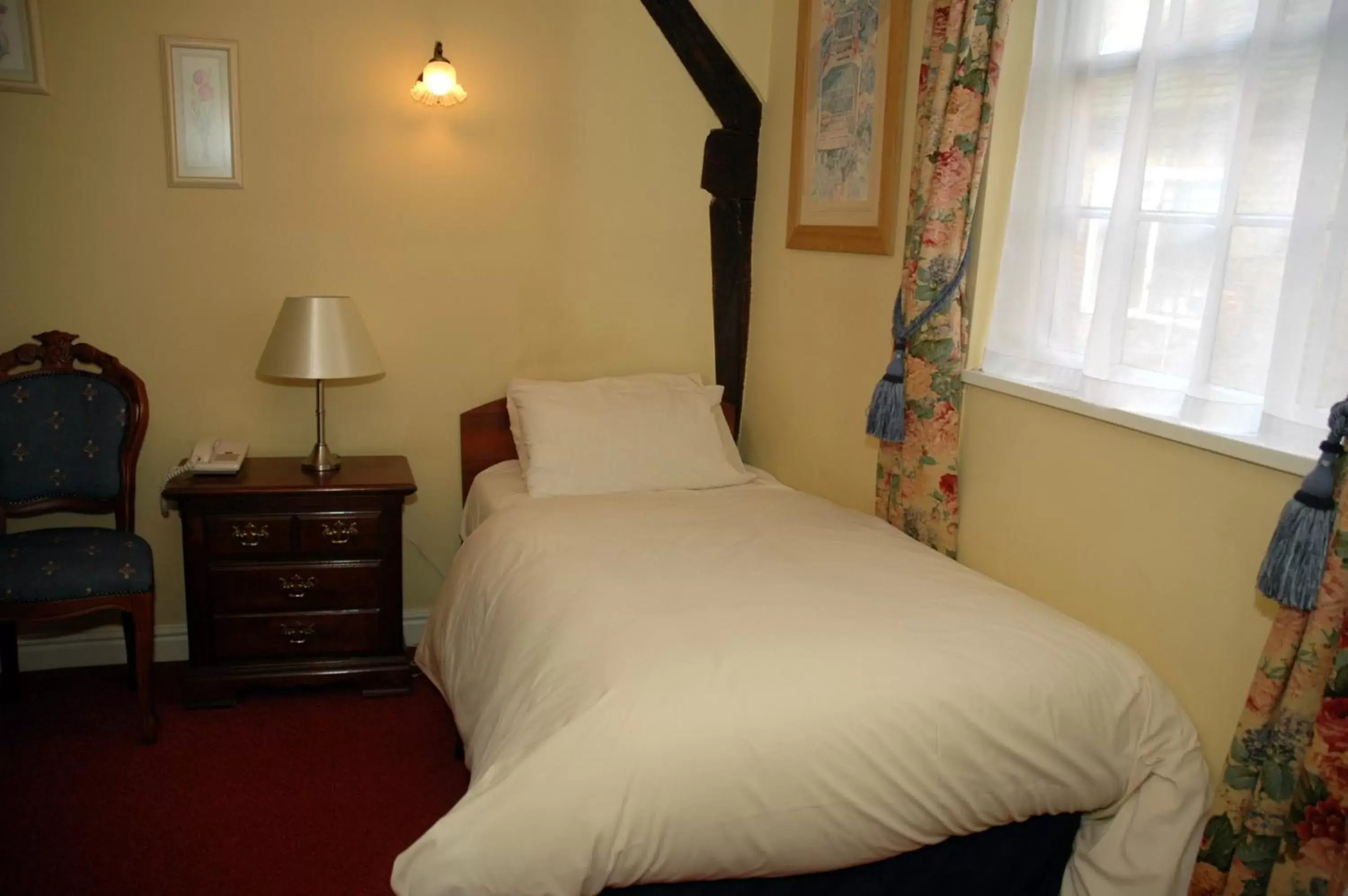 Single Room in The Bell Hotel