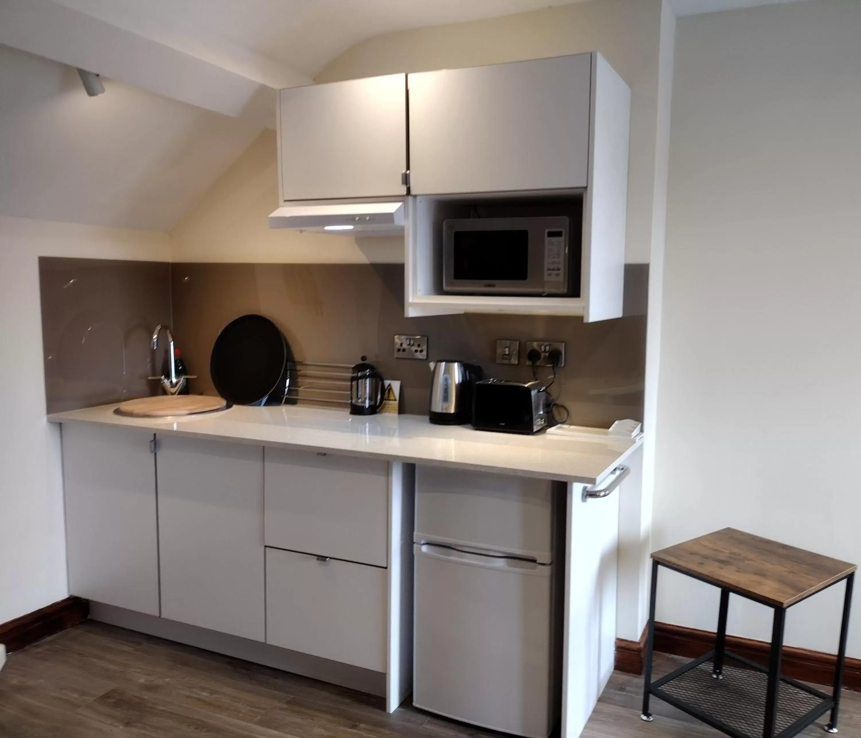 Kitchen or kitchenette, Kitchen/Kitchenette in Lion Hotel & Studio Apartments