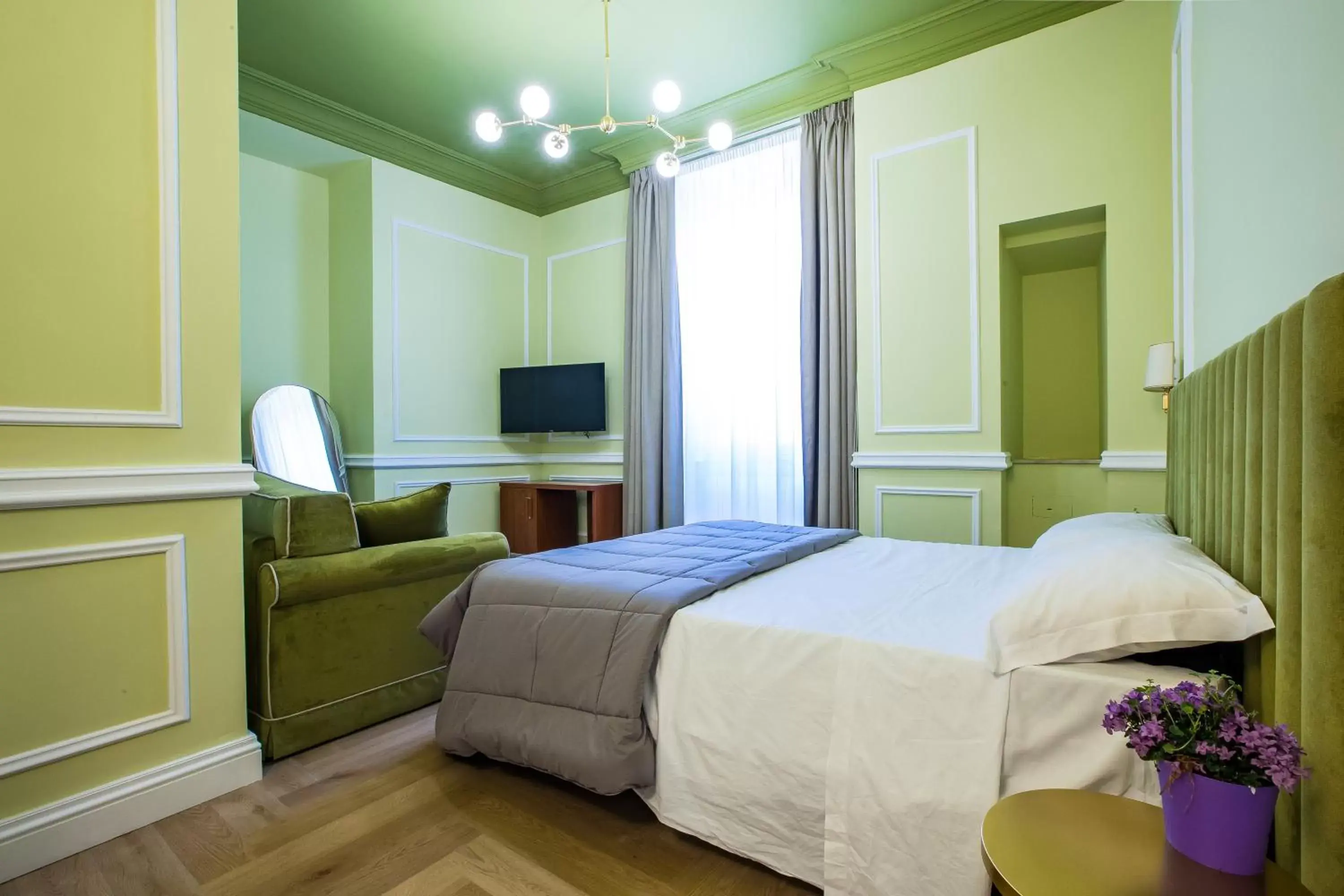 TV and multimedia, Bed in Hold Rome - Luxury Suites