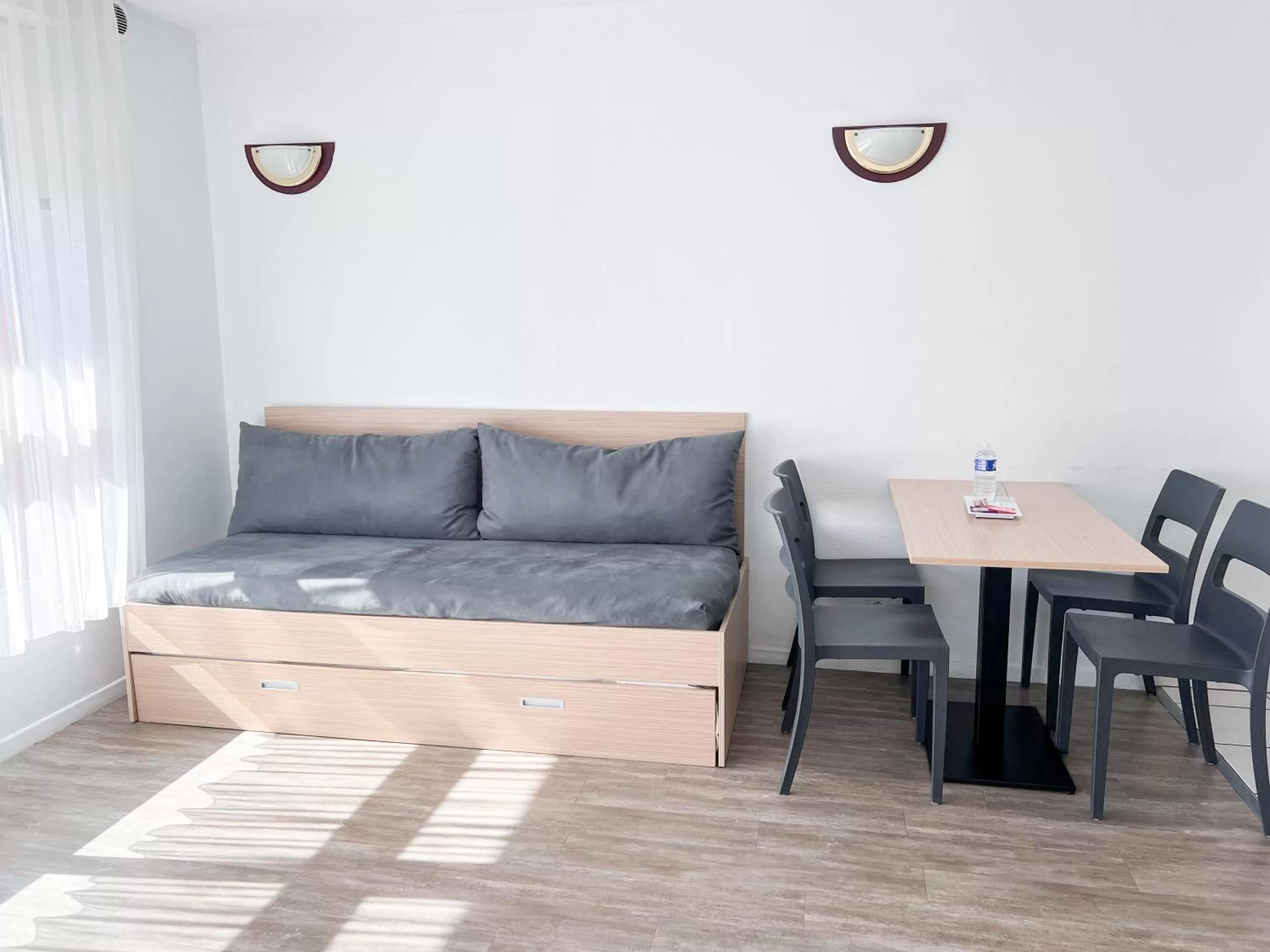 Bed in Zenitude Hôtel-Résidences Les Hauts d'Annecy