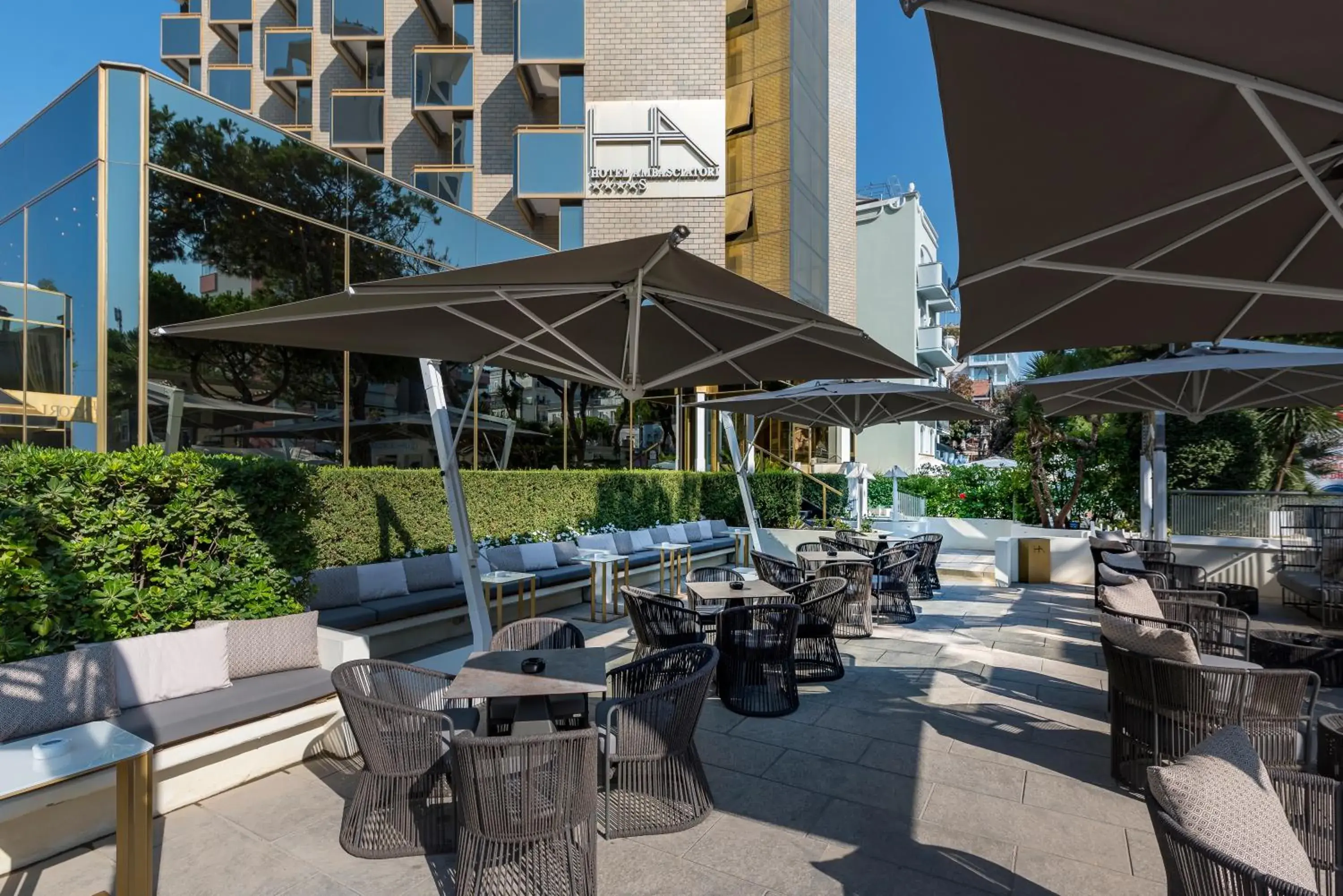 Patio, Restaurant/Places to Eat in Hotel Ambasciatori