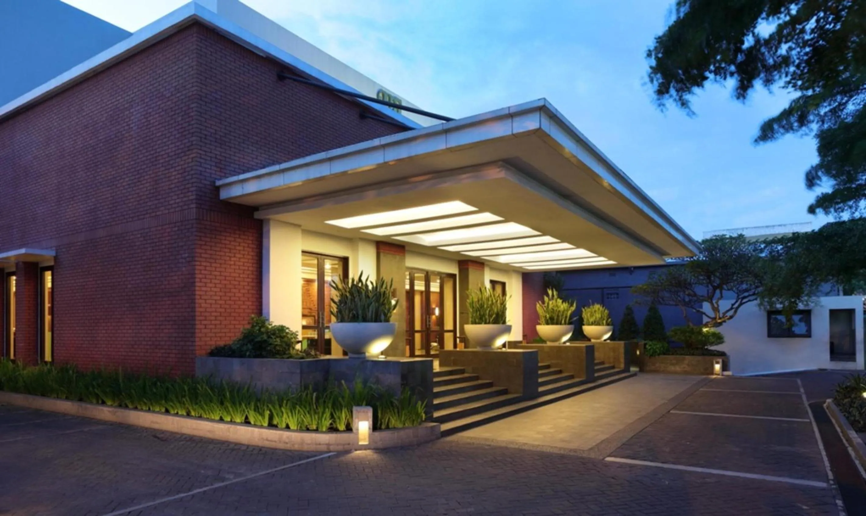 Facade/entrance in Hotel Santika Premiere Malang