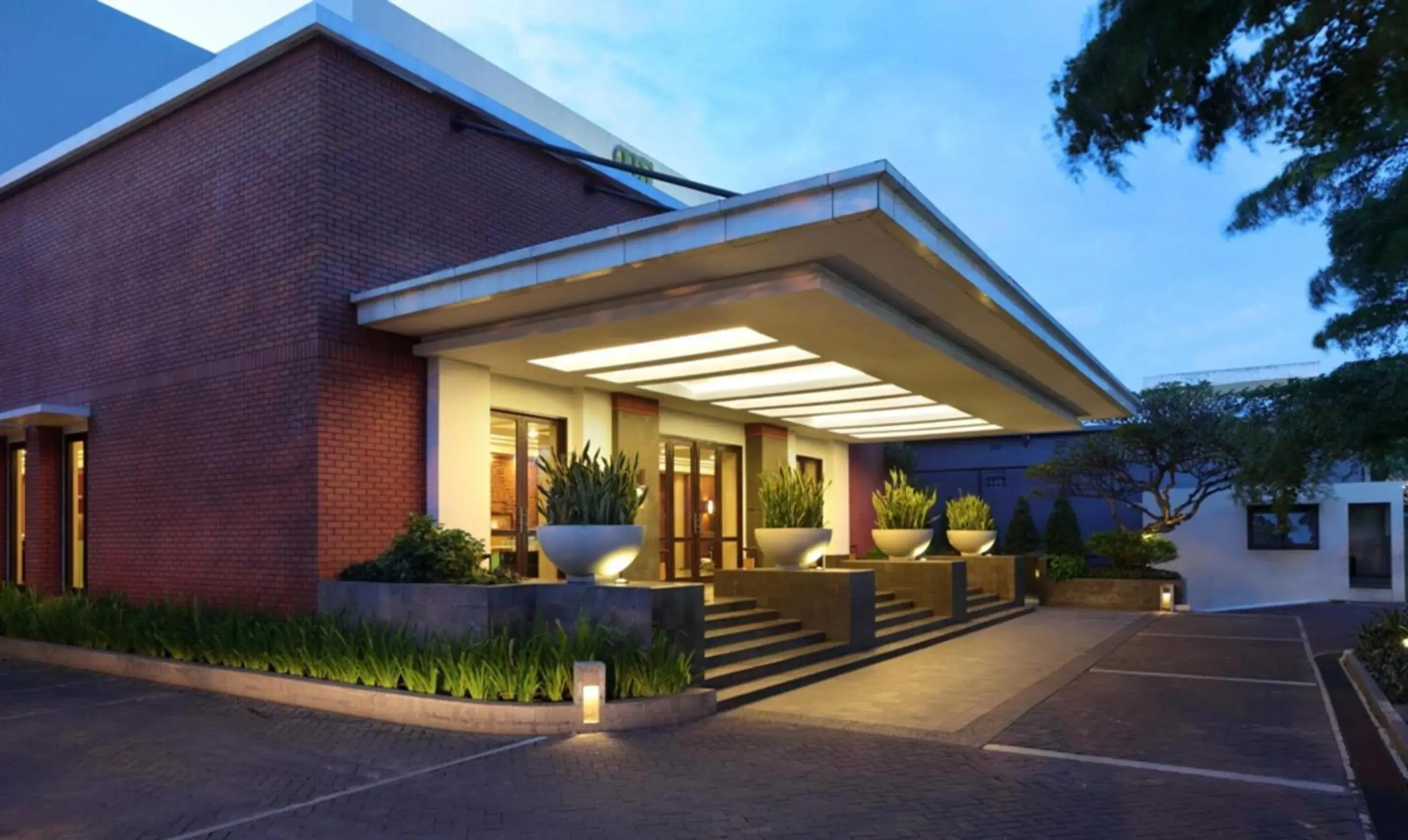 Facade/entrance, Property Building in Hotel Santika Premiere Malang