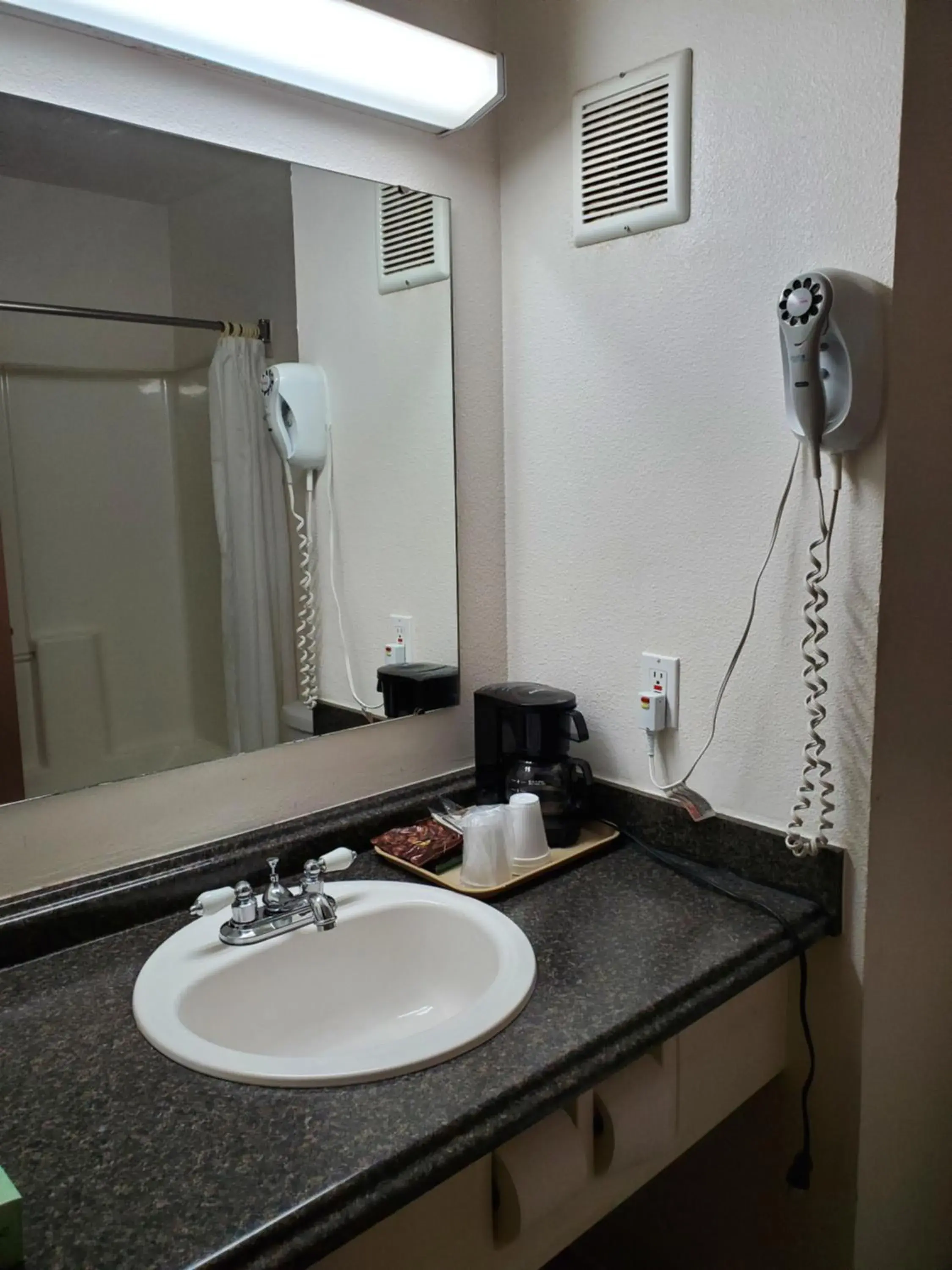 Bathroom in Bellis Inn