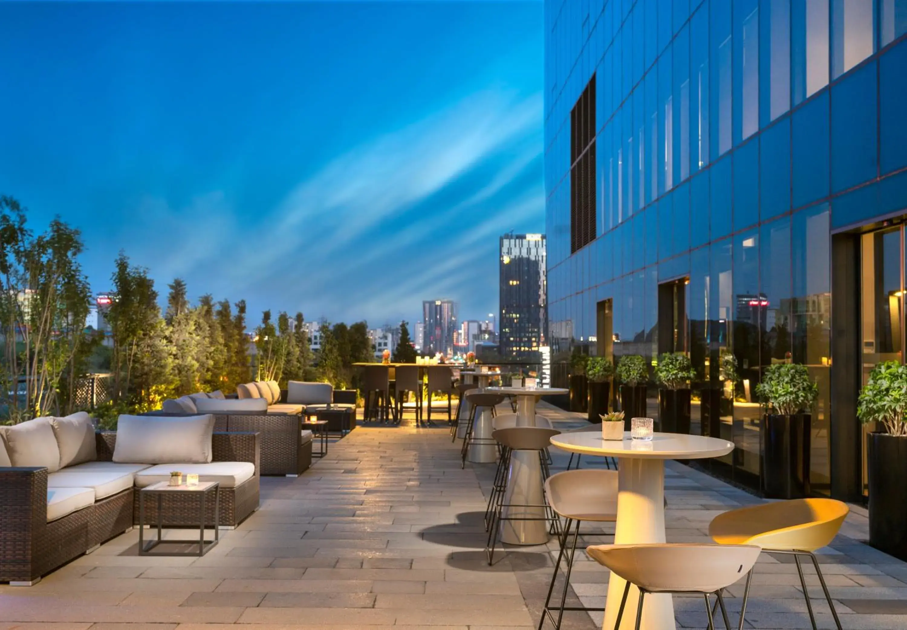 Lounge or bar in Centro Westside by Rotana