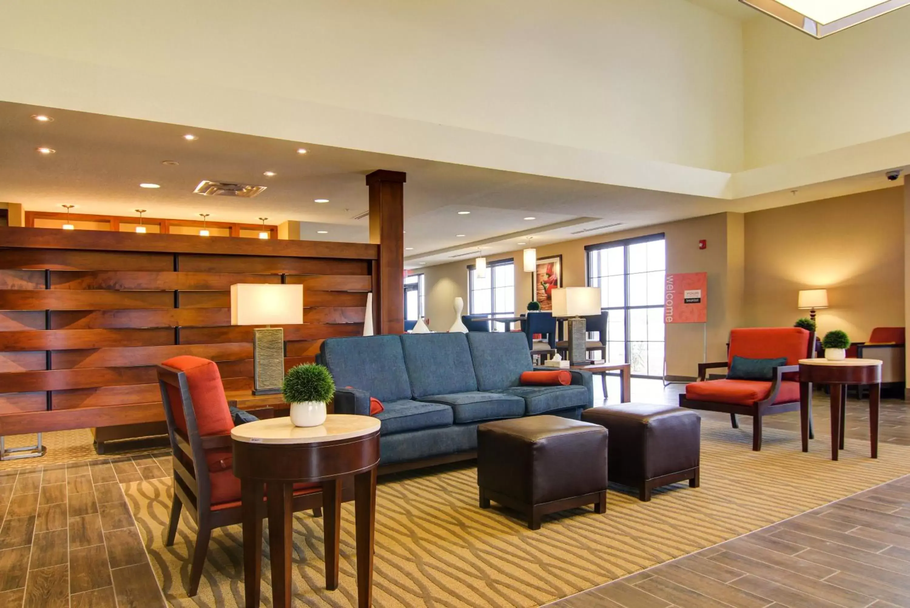 Lobby or reception, Seating Area in Comfort Suites Carlsbad