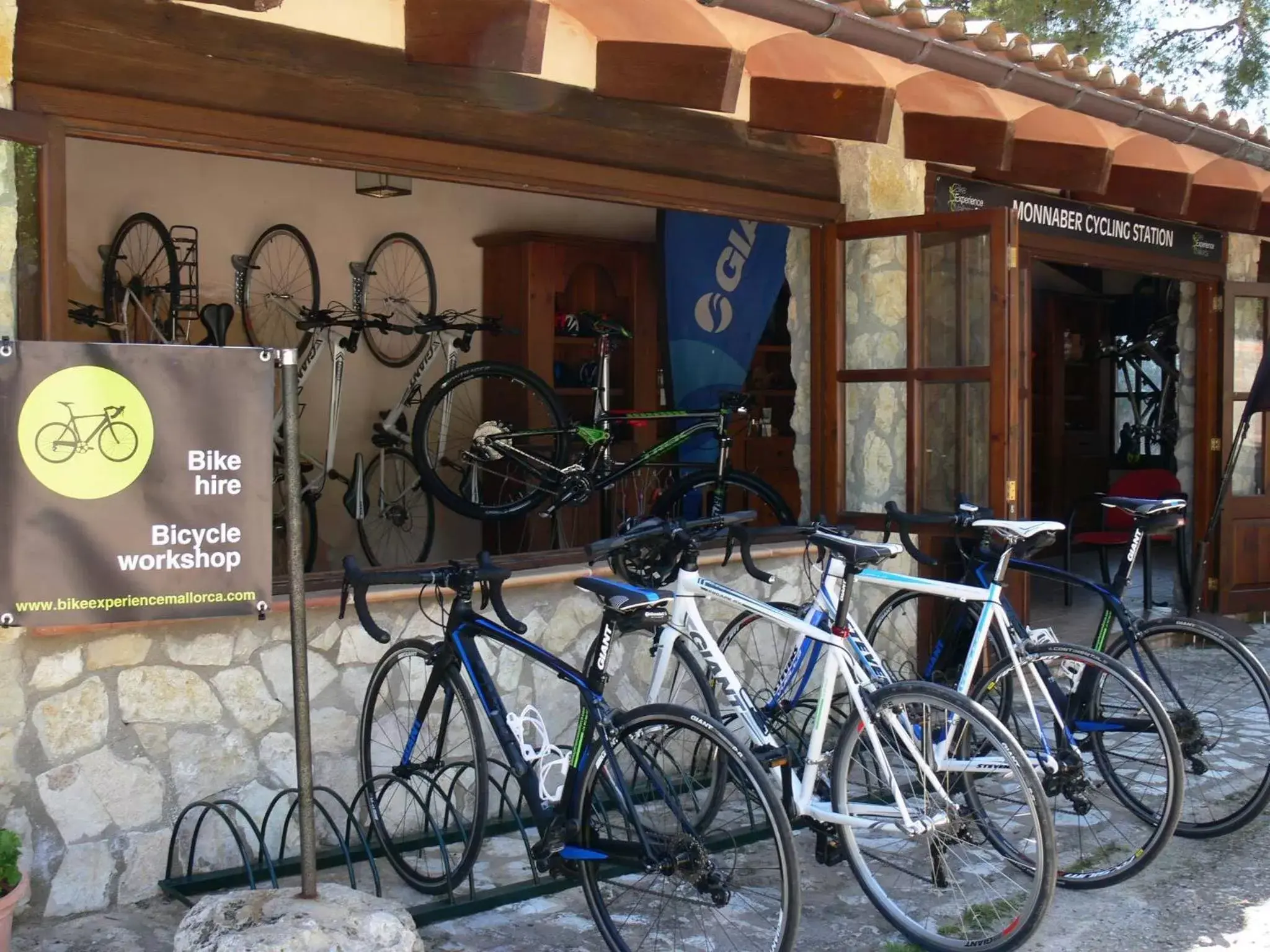 Cycling, Biking in Monnaber Nou Finca Hotel & Spa