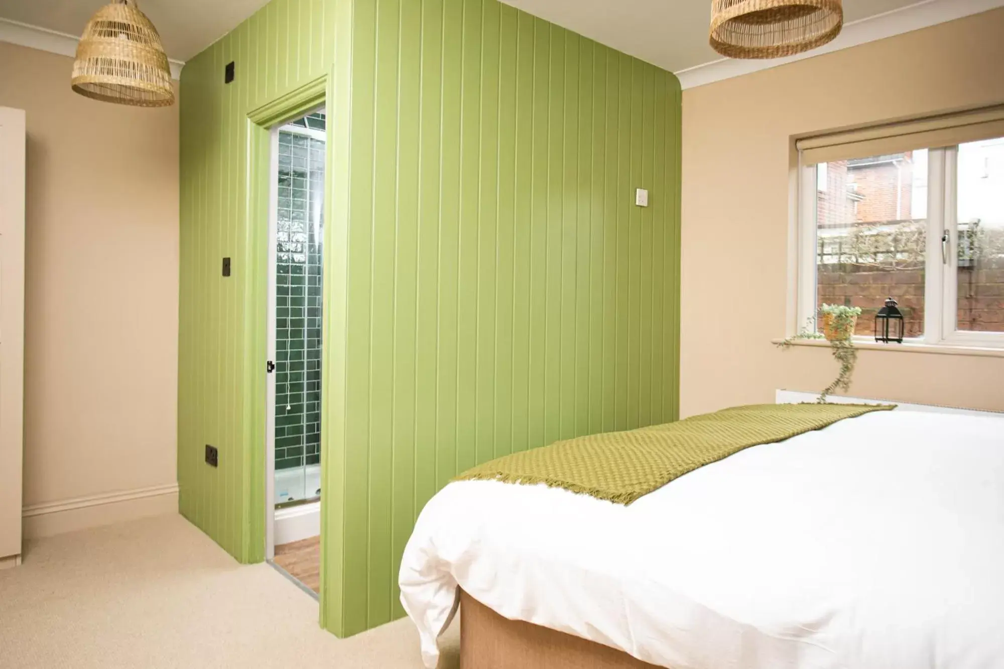 Bedroom, Bed in Settle in Southampton