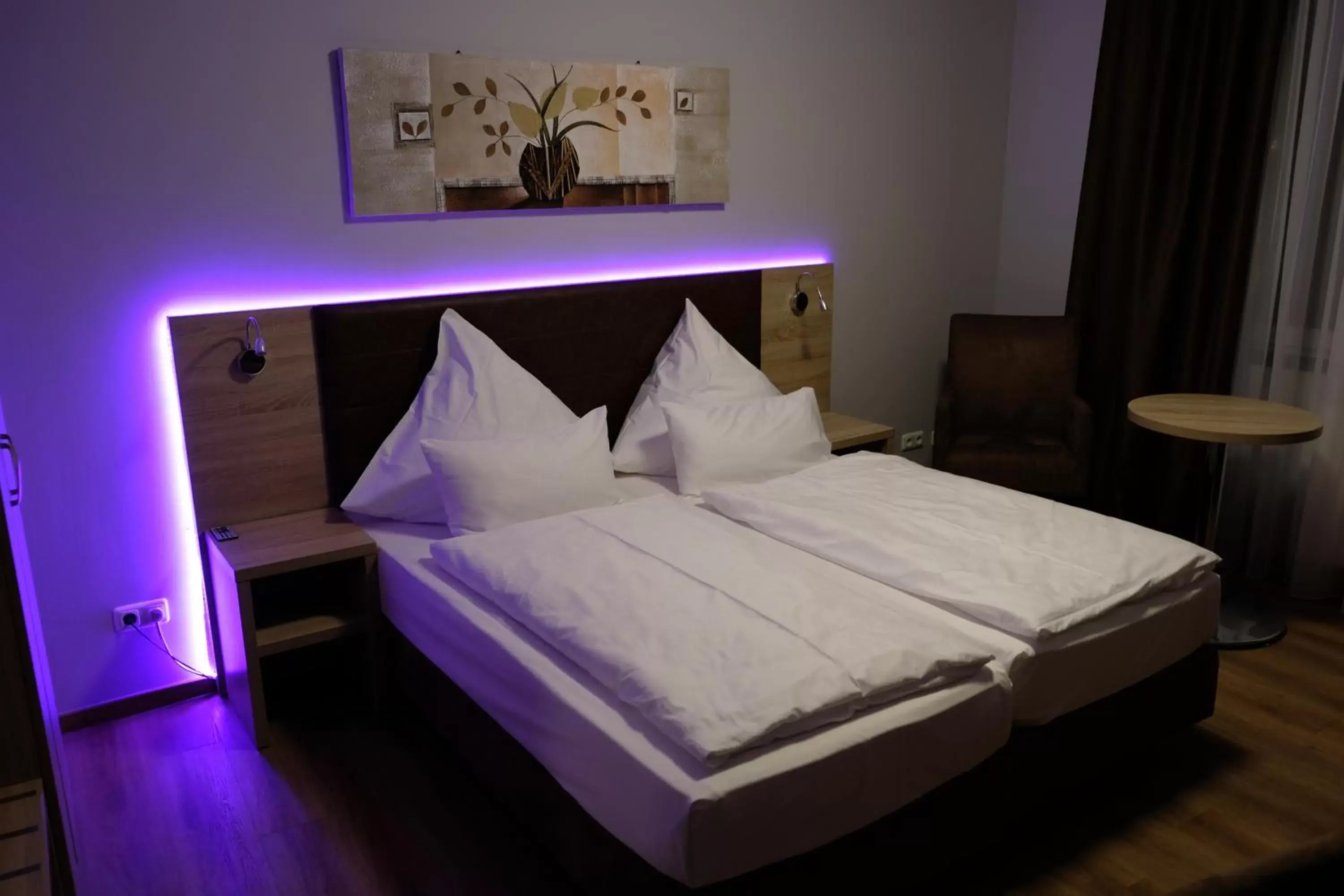 Photo of the whole room, Bed in Minx – CityHotels