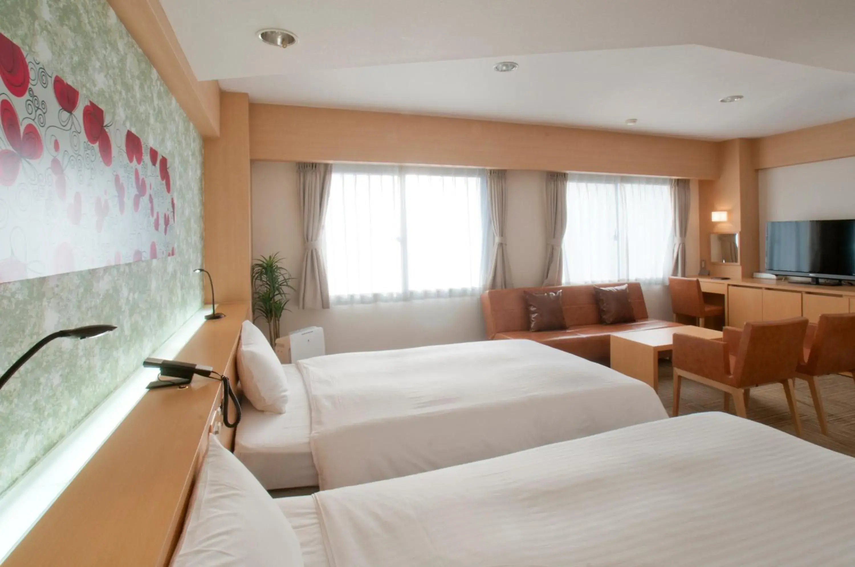 Bathroom, Bed in Fukuoka Toei Hotel